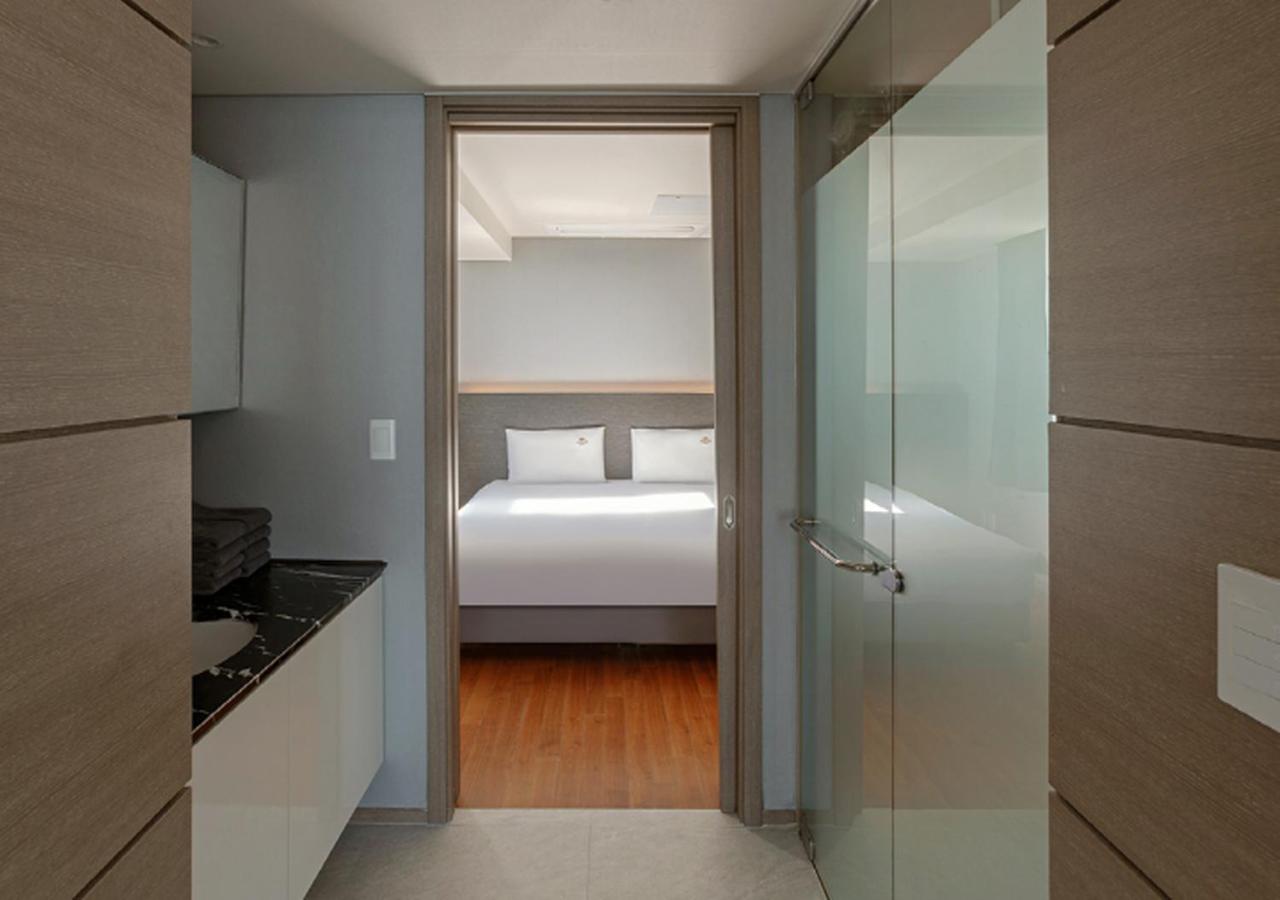 Swimming pool PKG for 2 people - Suite Room with Sea View - Photo 7