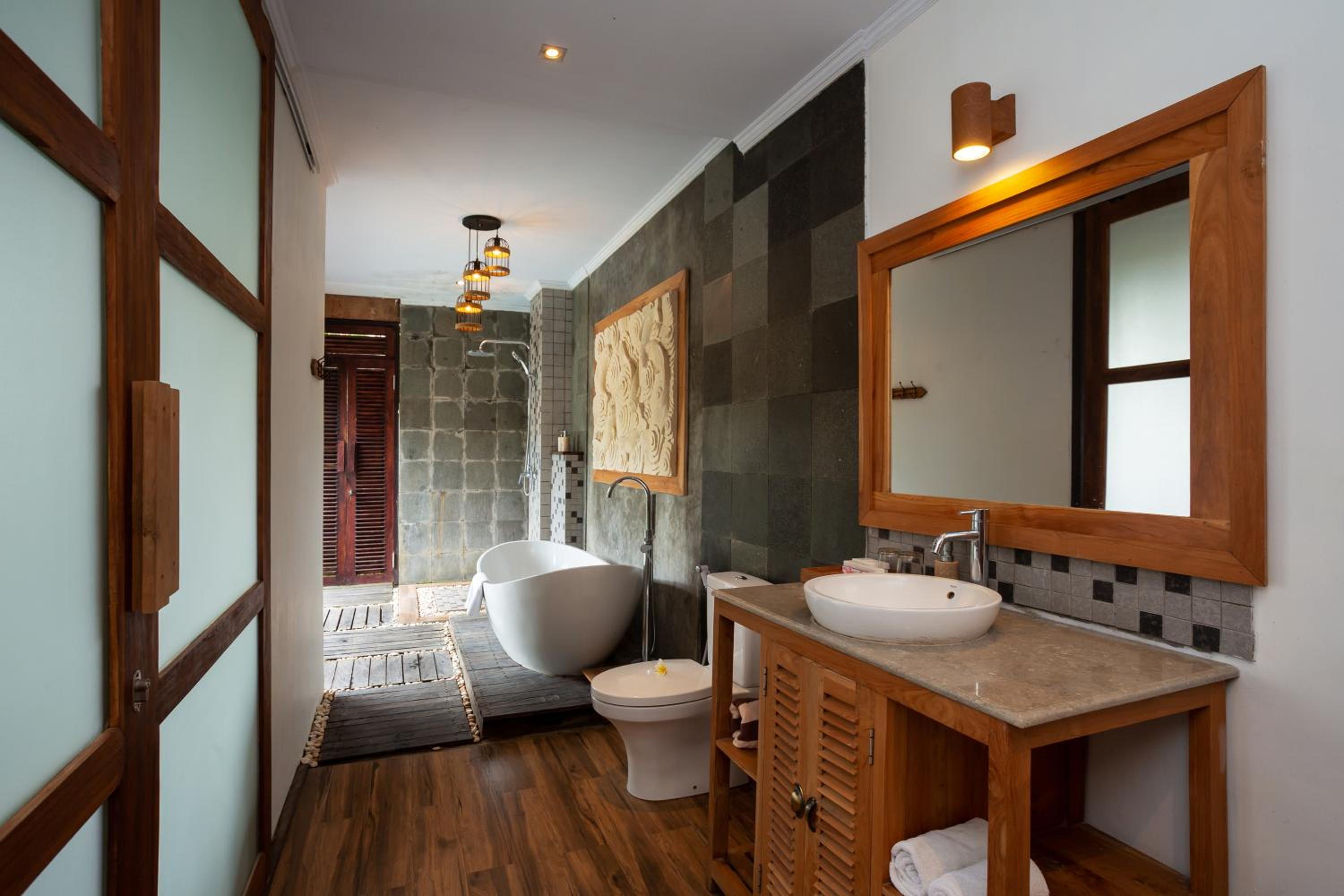Villa with Private Pool - Photo 9