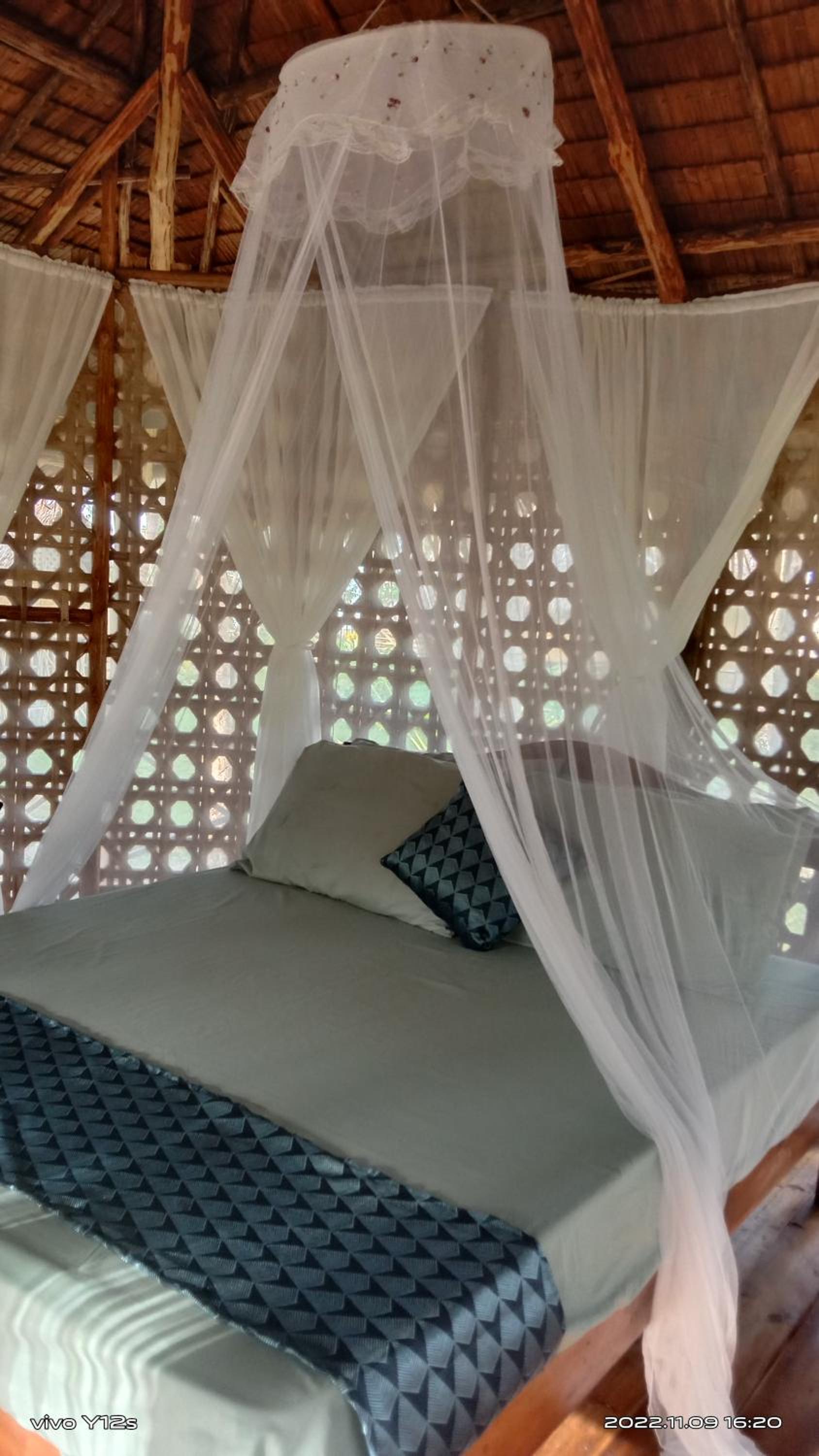 Bungalow with Sea View - Photo 1