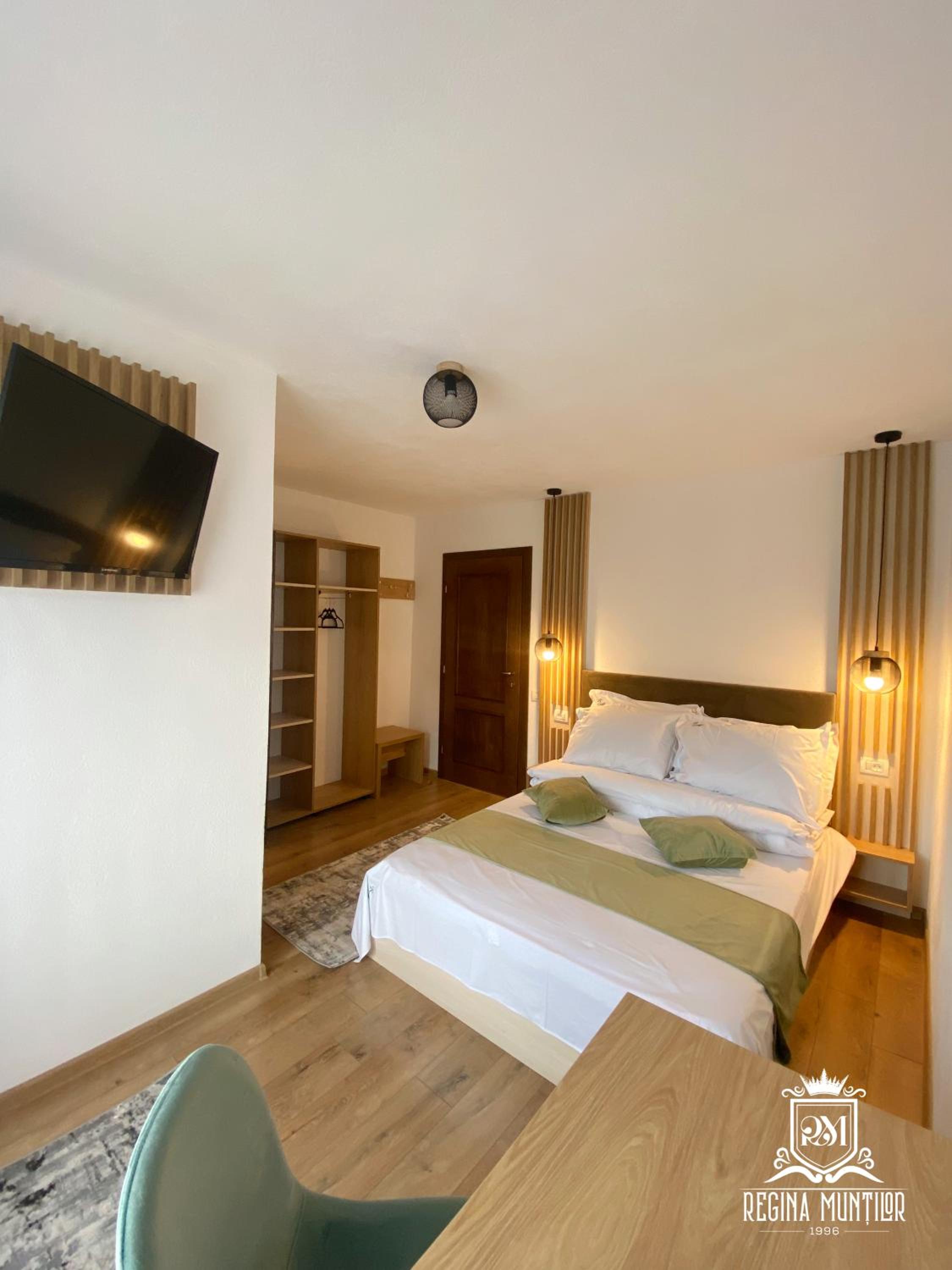 Economy Double Room photo 3