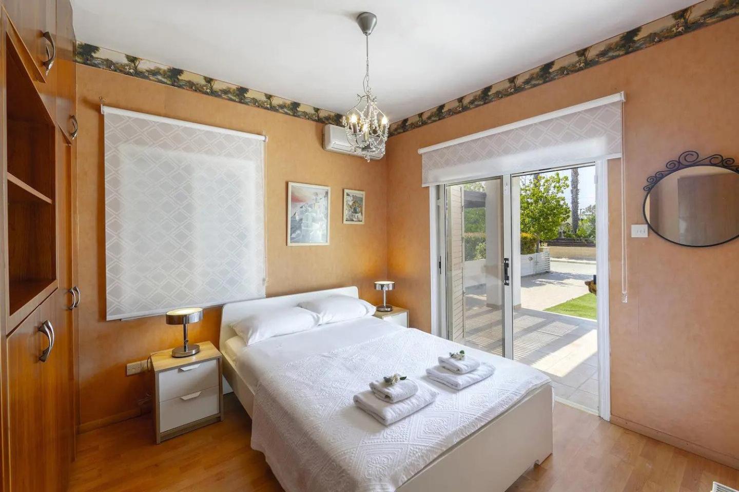 Three-Bedroom House - Photo 1