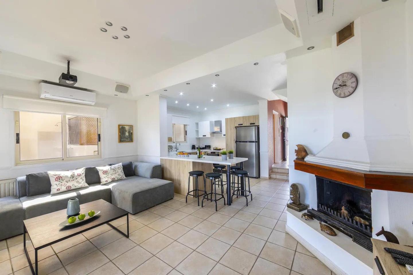 Three-Bedroom House - Photo 45