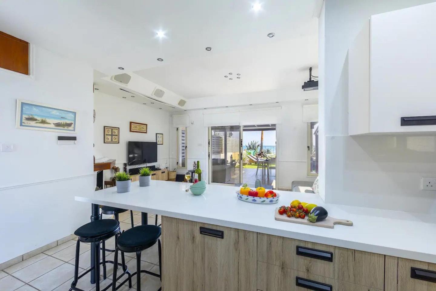 Three-Bedroom House - Photo 44