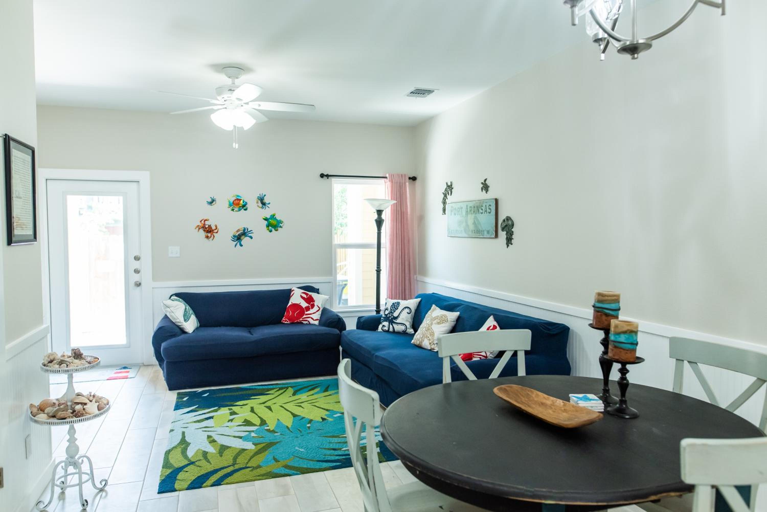 Apartment photo 2