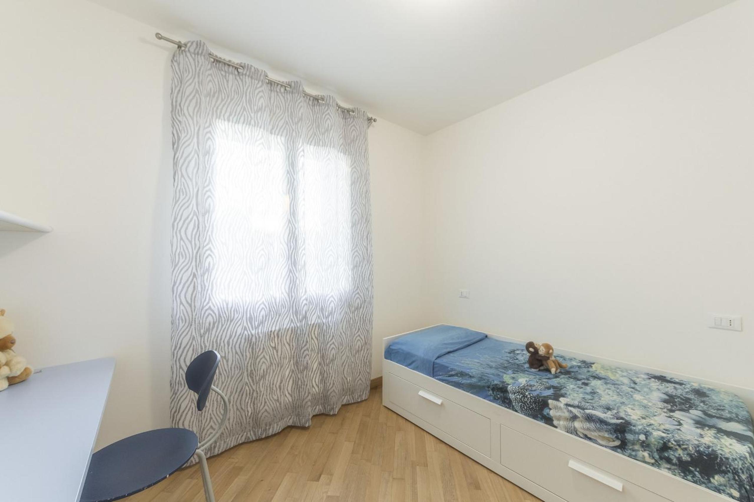 Apartment with Garden View - Photo 9