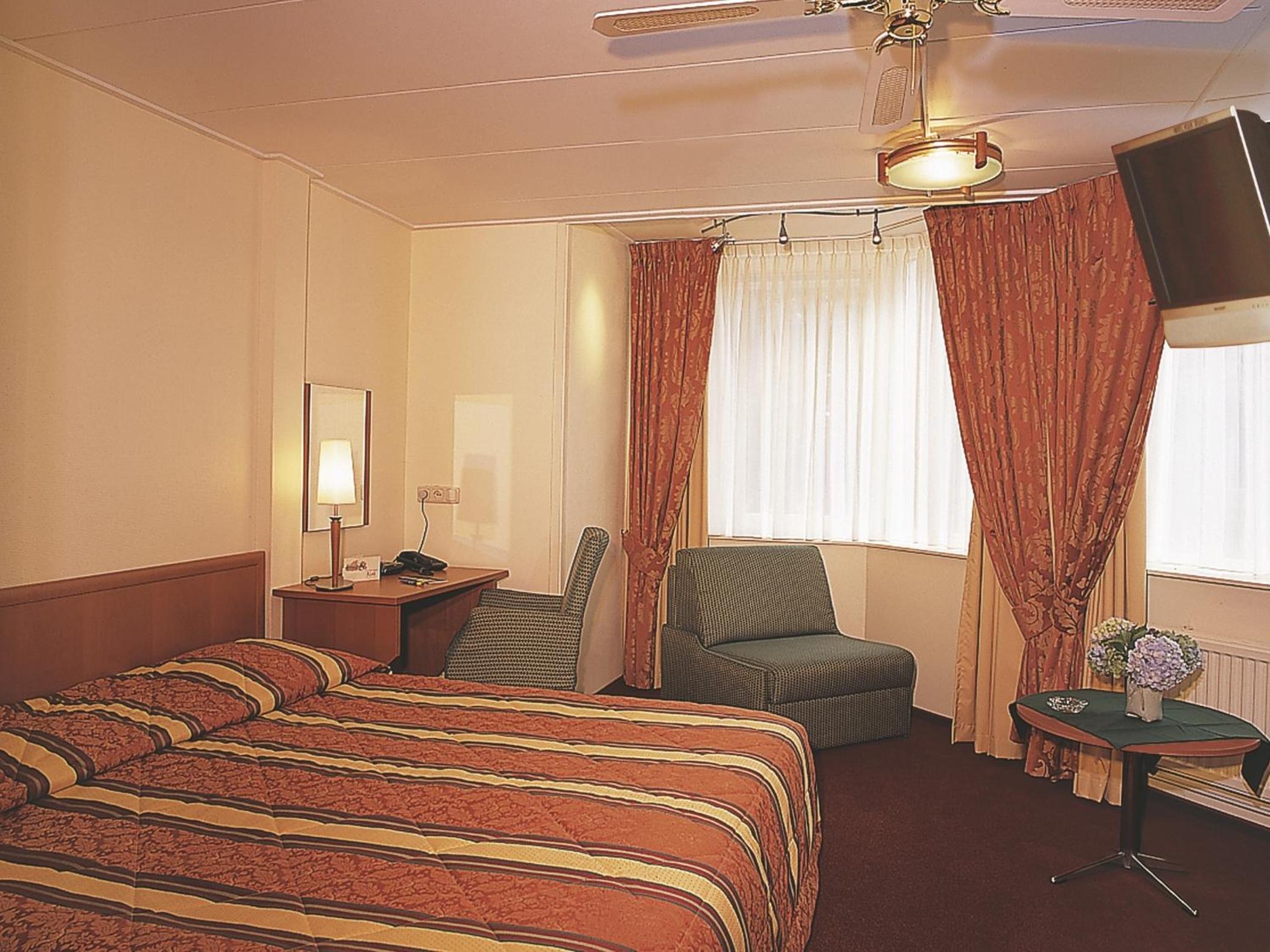 Comfort Room - Photo 1
