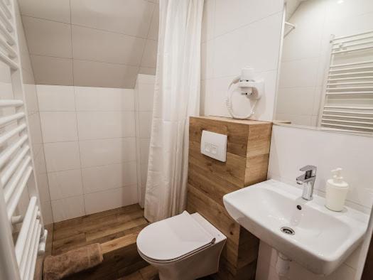 Double Room with Balcony photo 3