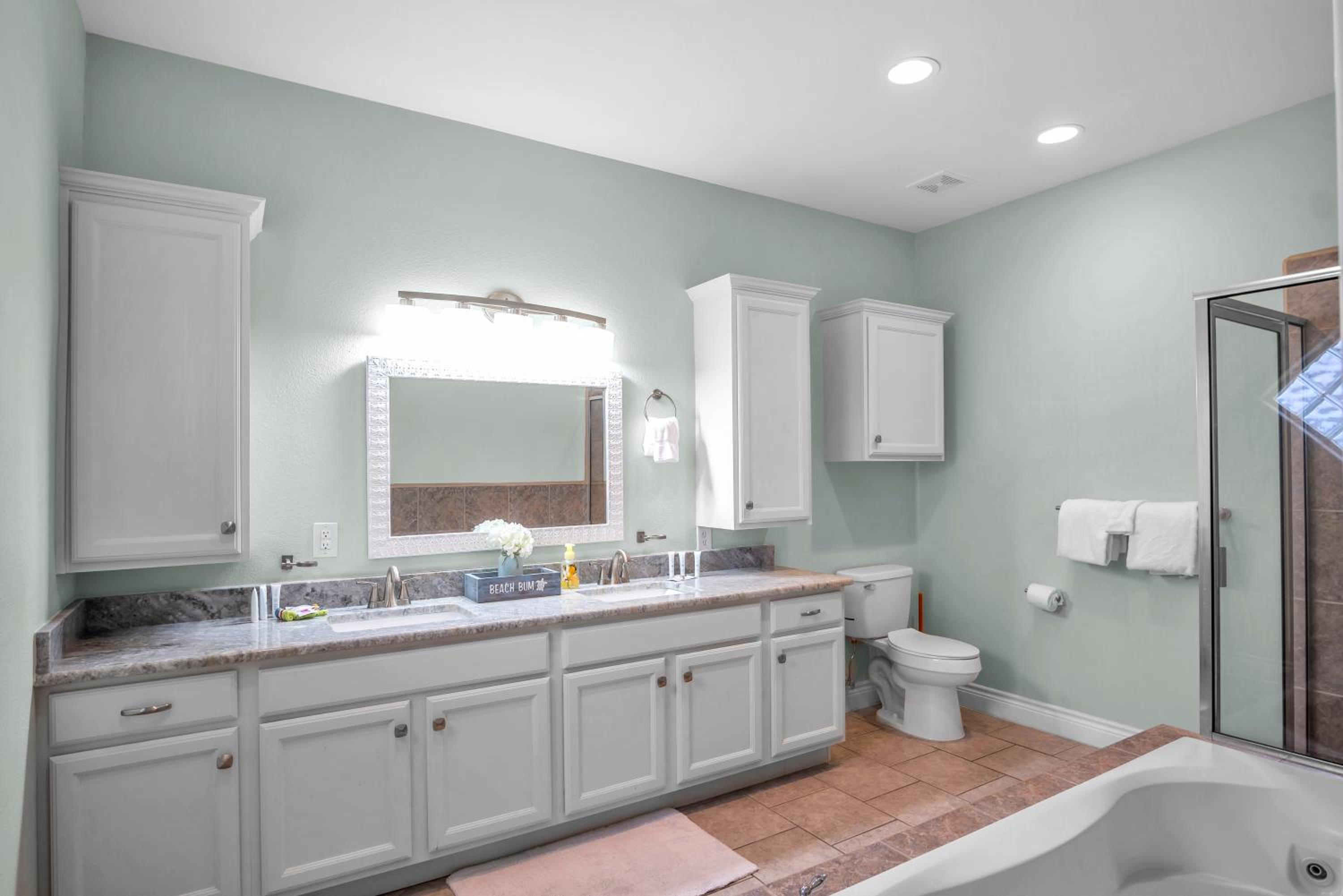 Four-Bedroom Vacation Home photo 3