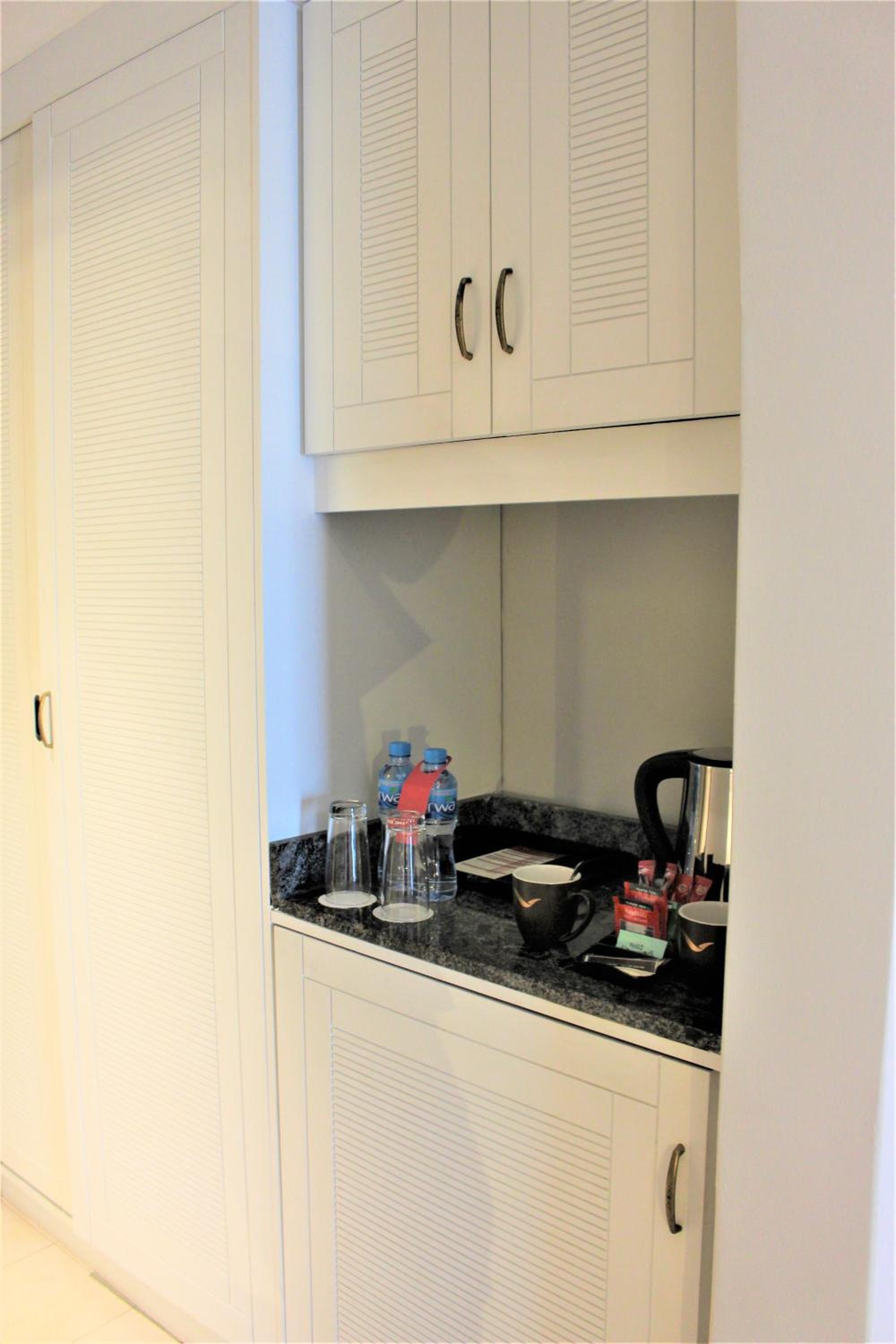 Deluxe King Room - Photo 3
