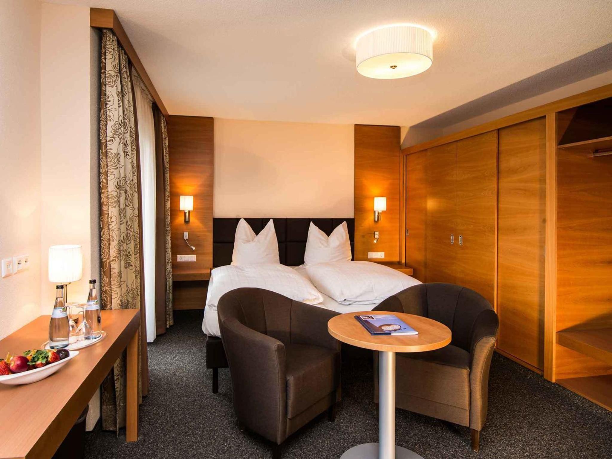 Deluxe Double Room with Shower - Photo 1