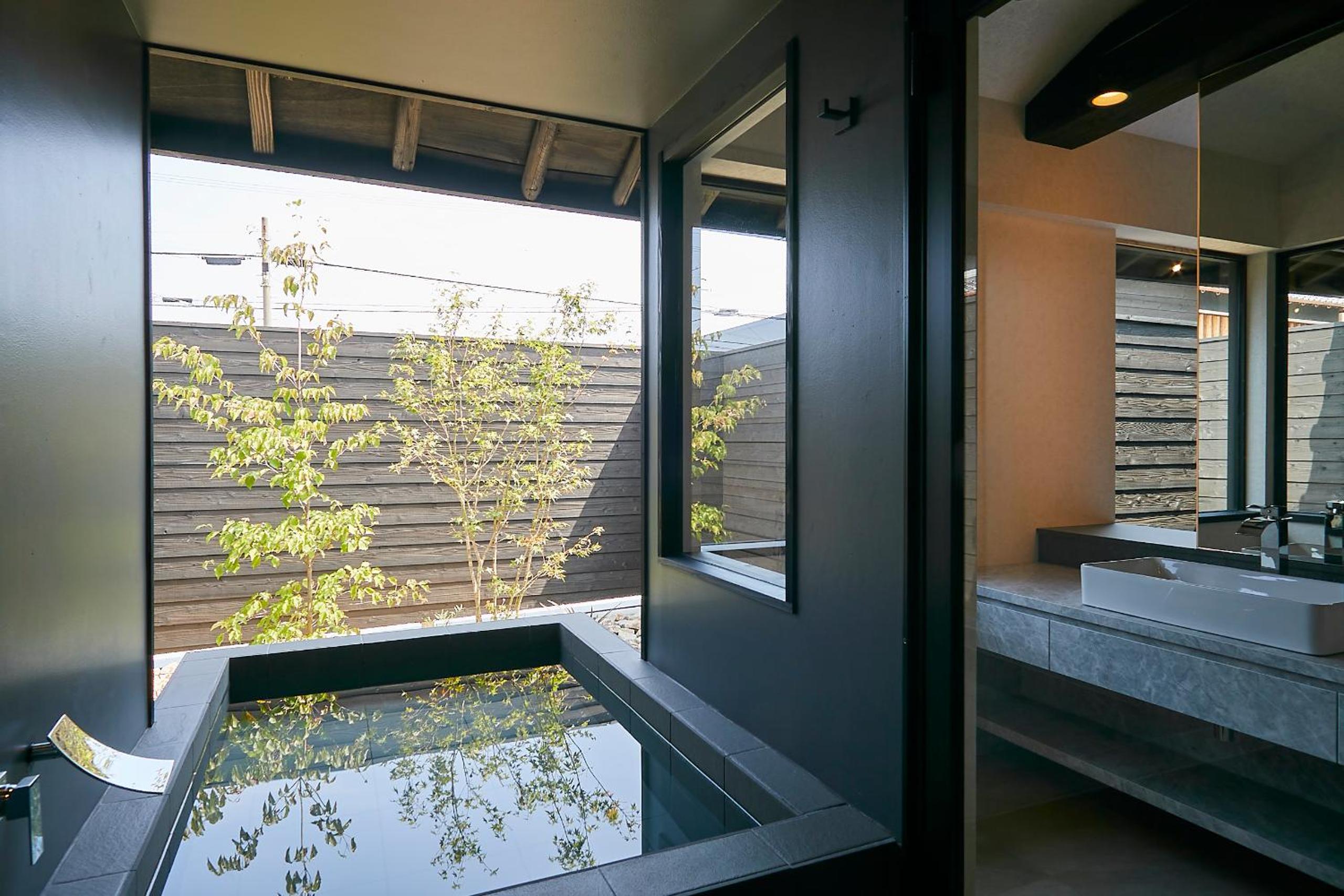 Villa with Private Pool - Photo 68