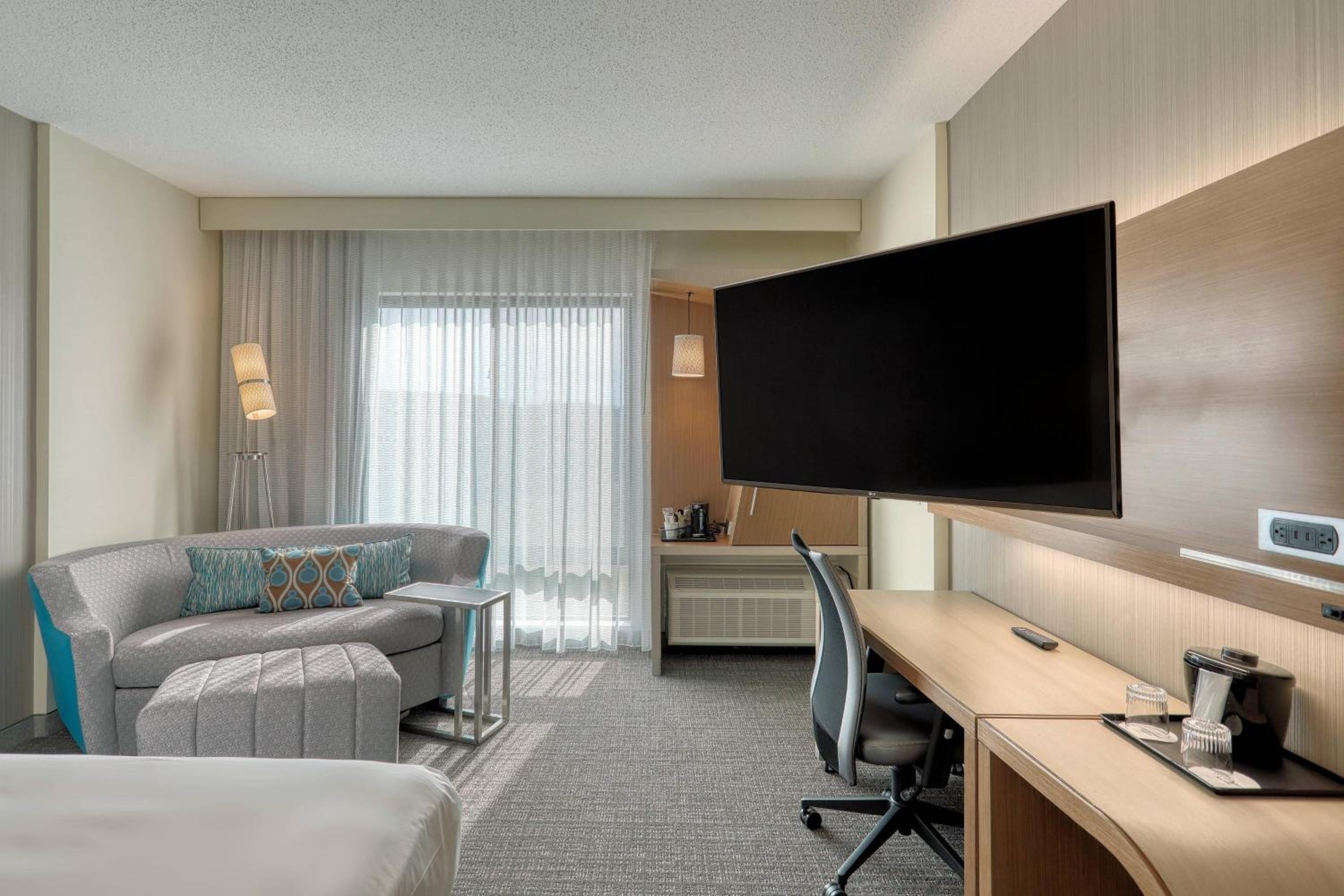 King Room with Sofa Bed