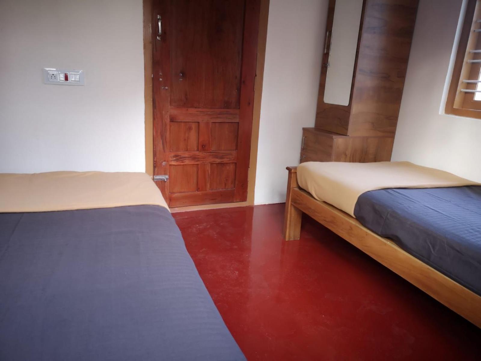 Mixed Dormitory Room photo 1