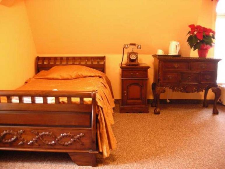 Economy Twin Room - Photo 38
