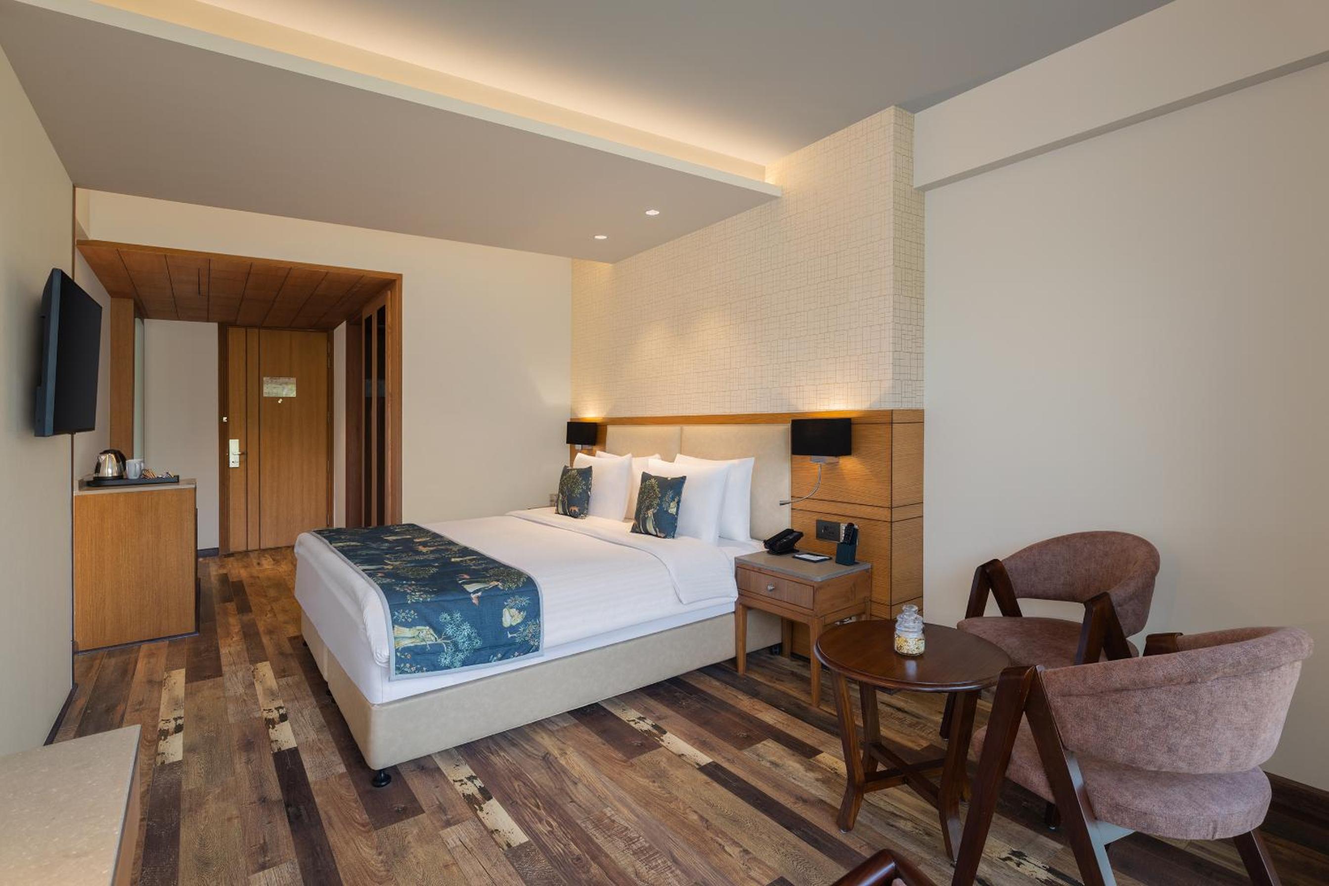 Superior King Room