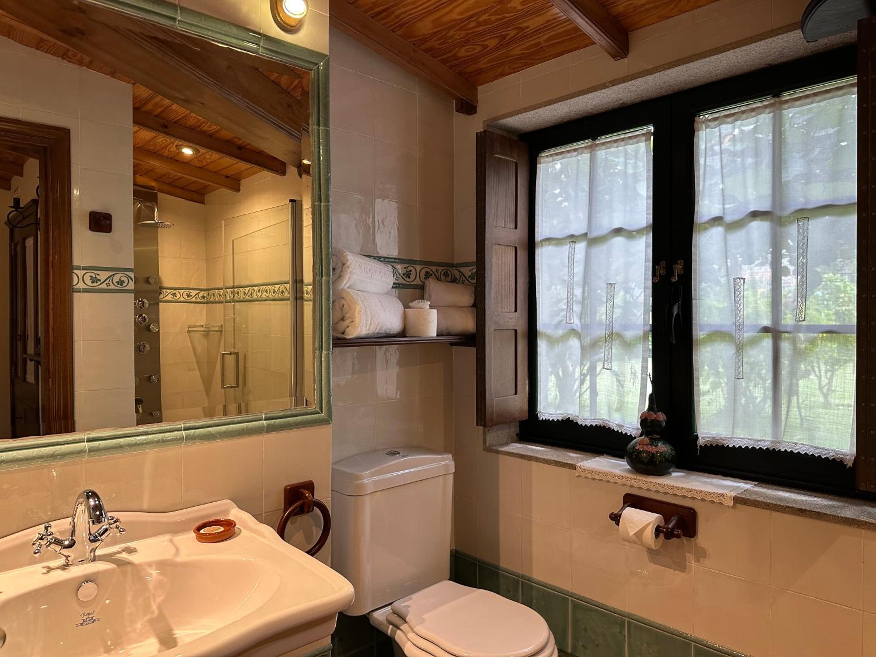 Double Room with Private Bathroom photo 3