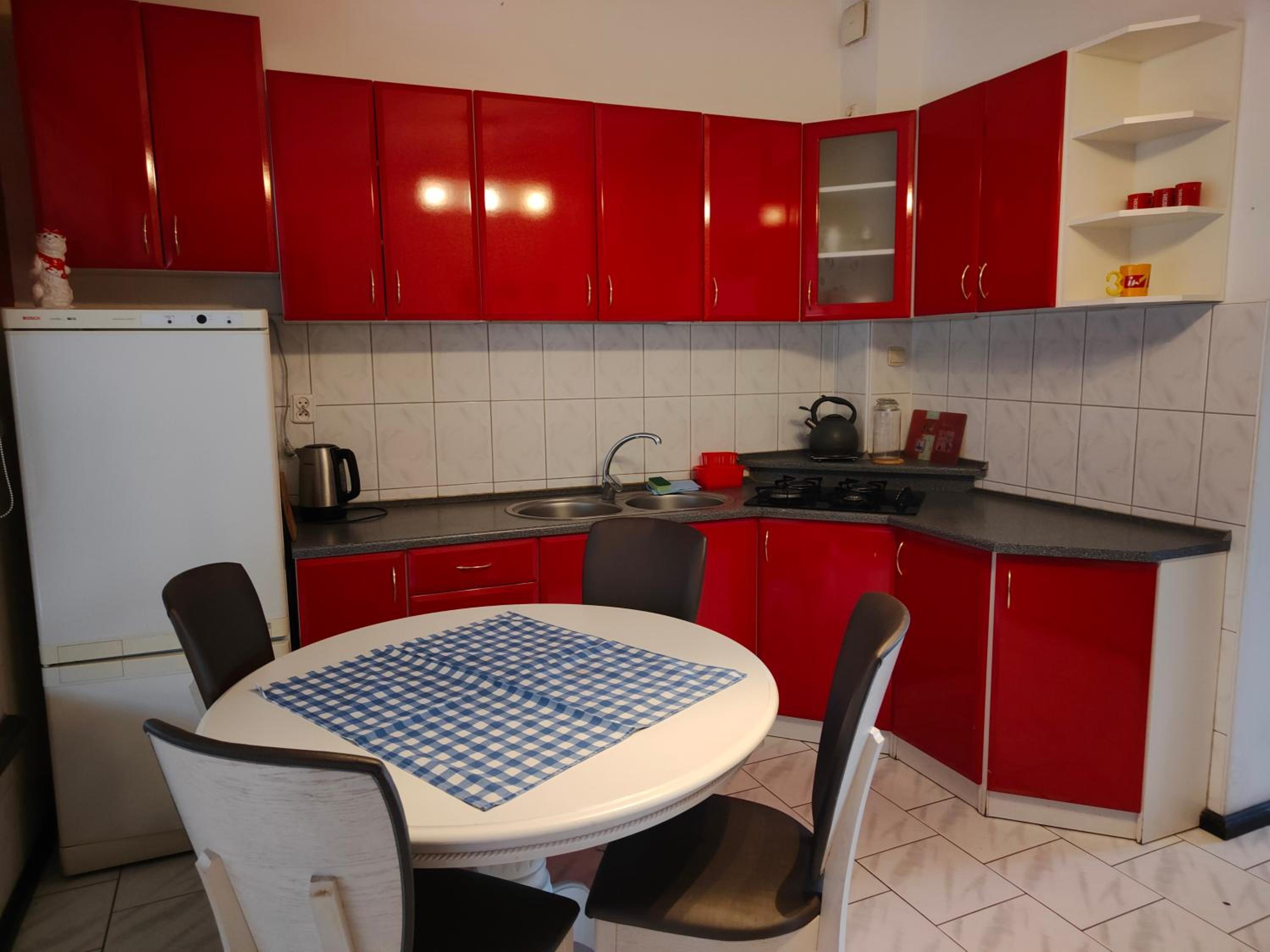 One-Bedroom Apartment - Photo 1