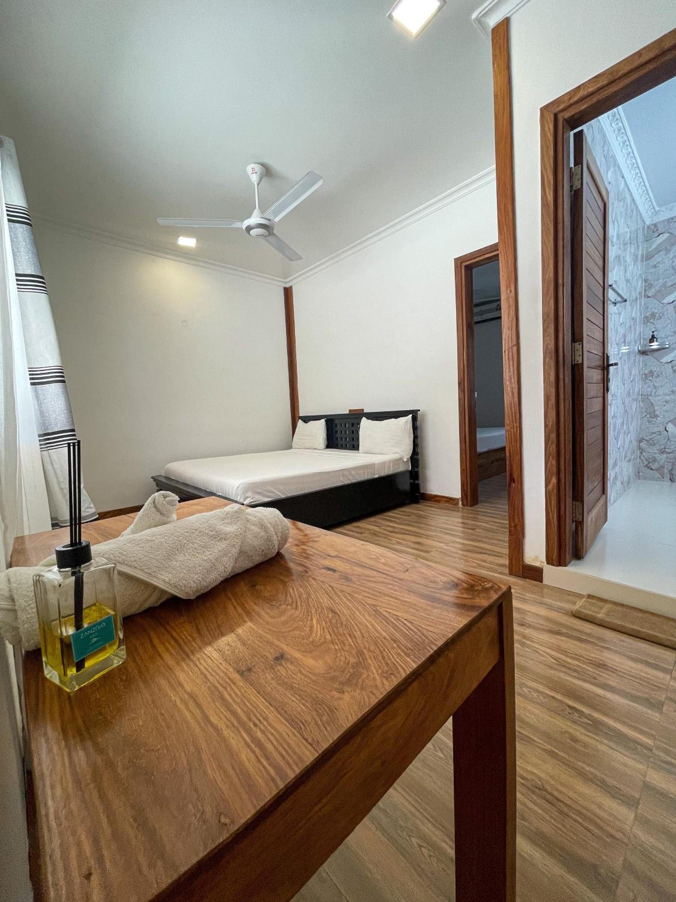 Economy Quadruple Room with Shared Bathroom
