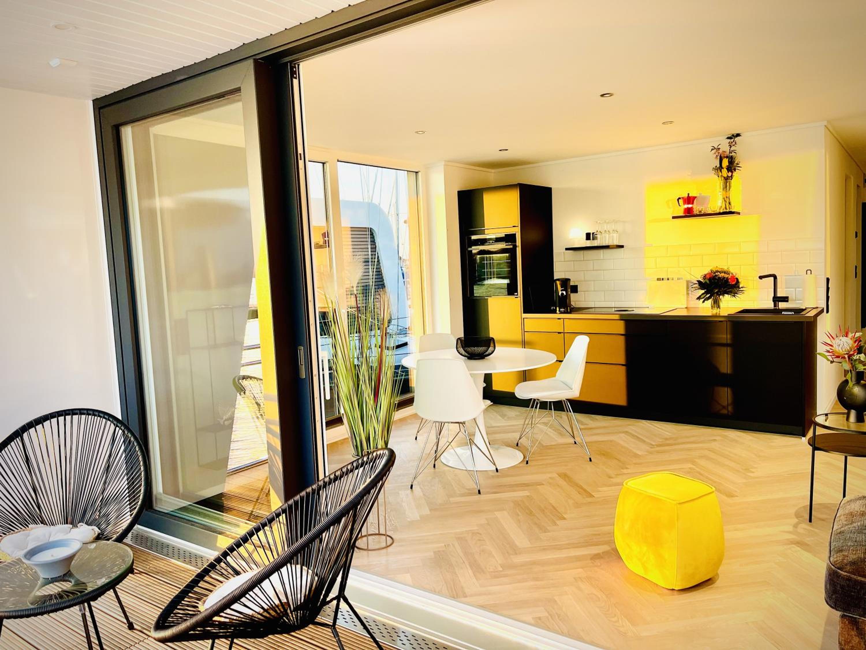 One-Bedroom House - Photo 17