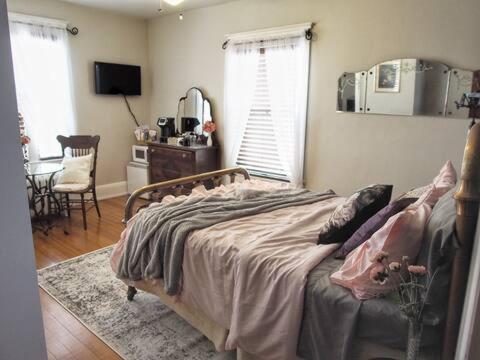 Deluxe Double Room with Shower photo 2