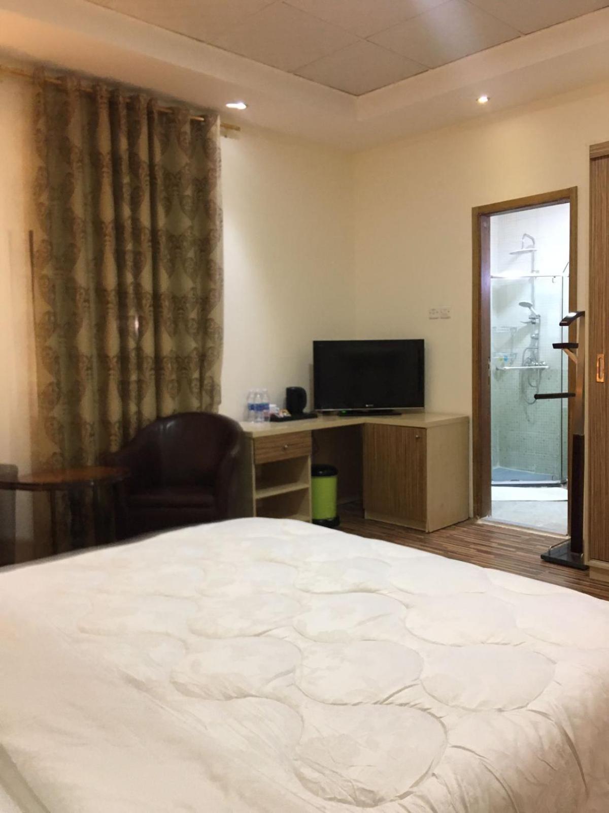 Deluxe Room (2 Adults + 1 Child) photo 3