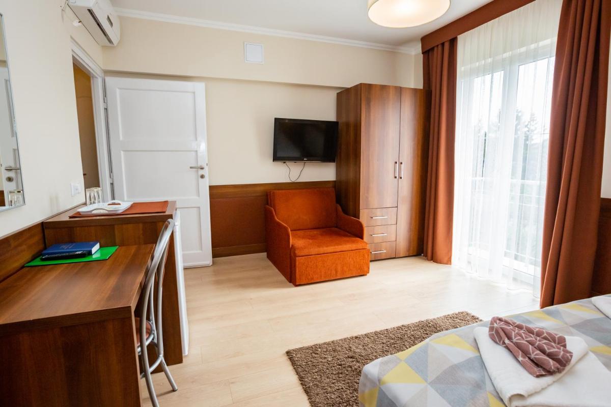 Deluxe Family Room photo 1