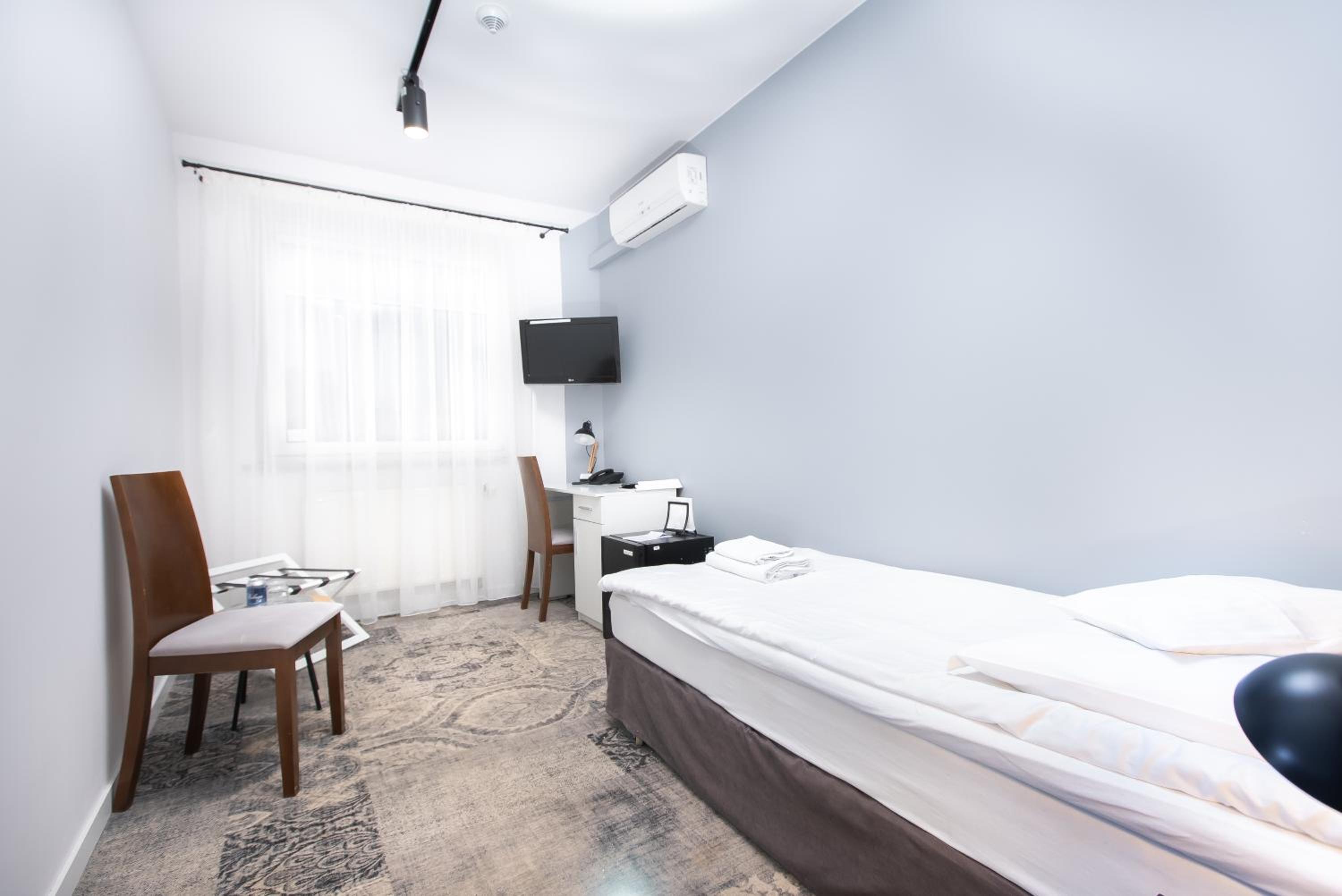 Triple Room - Disability Access - Photo 7