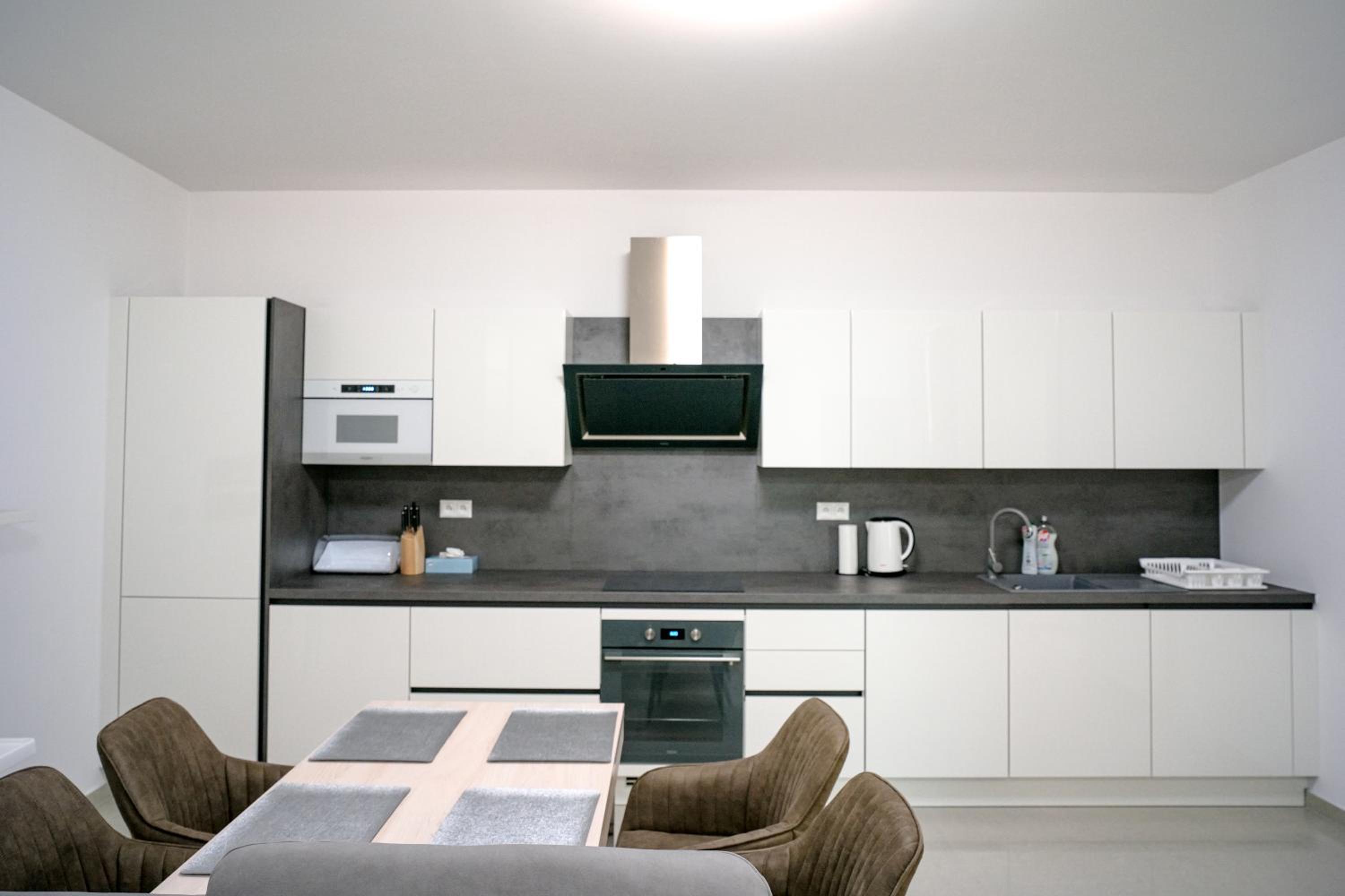 One-Bedroom Apartment - Photo 20