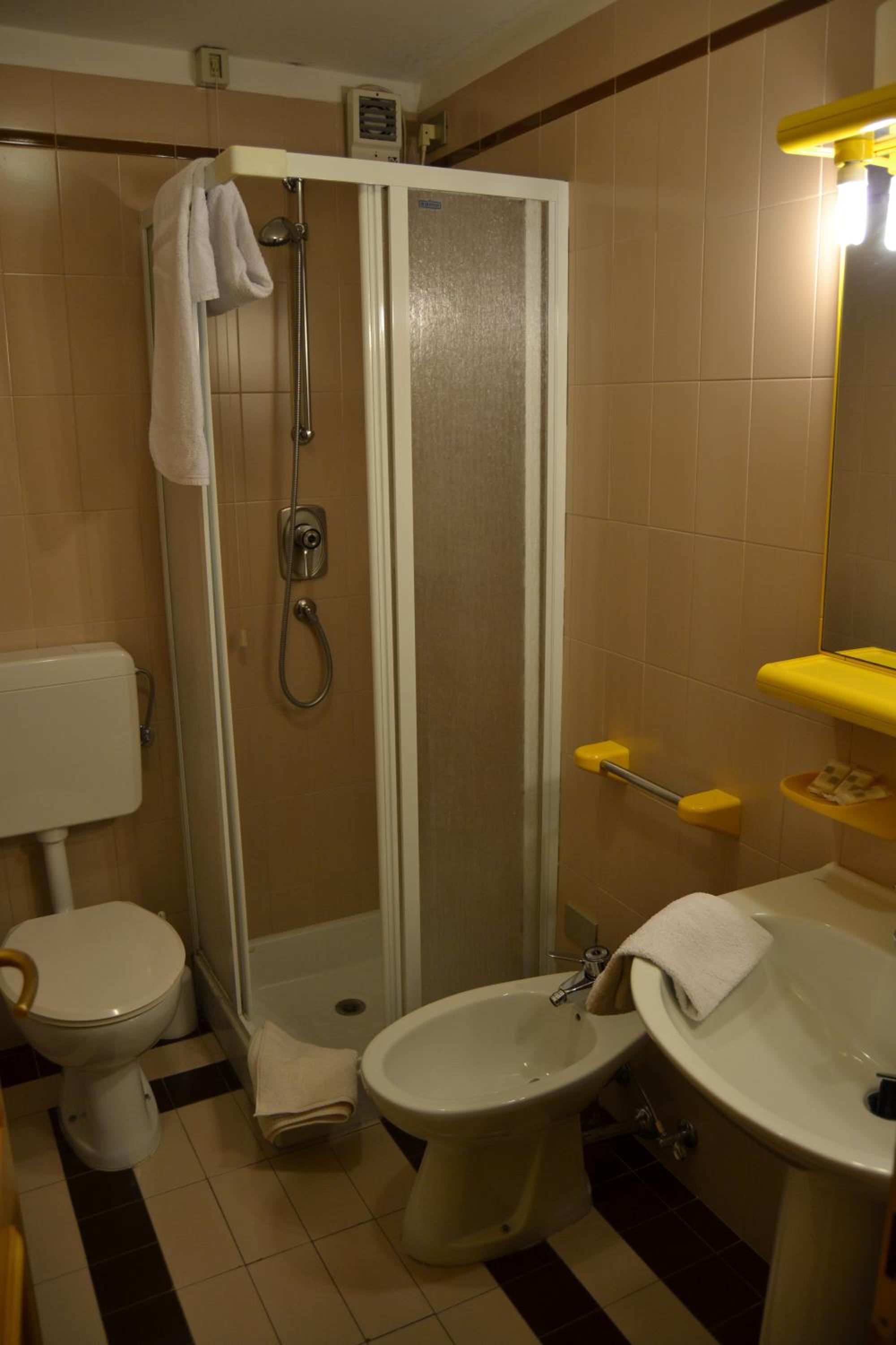 Triple Room with Balcony photo 3