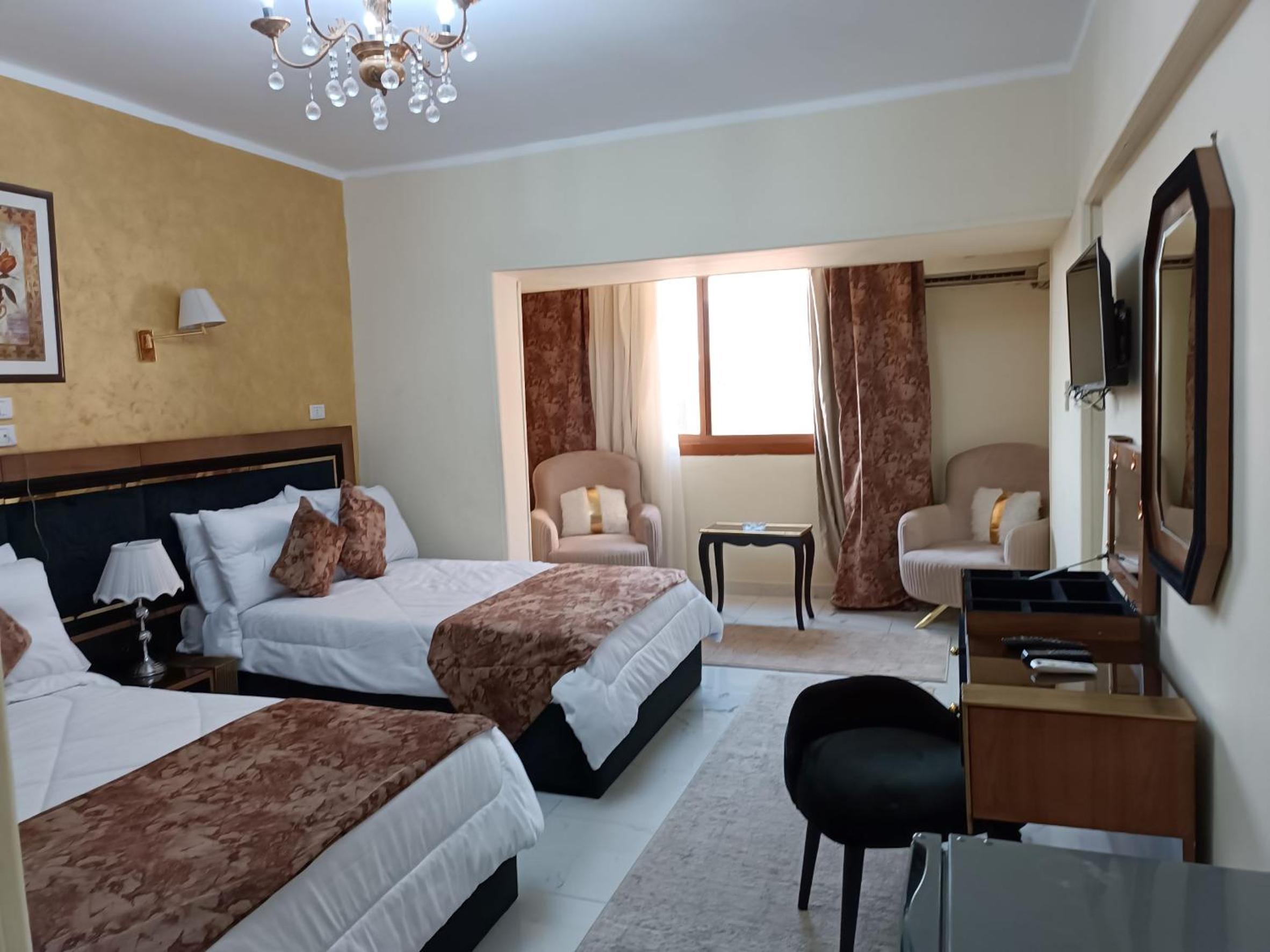 Standard Double or Twin Room - Photo 32