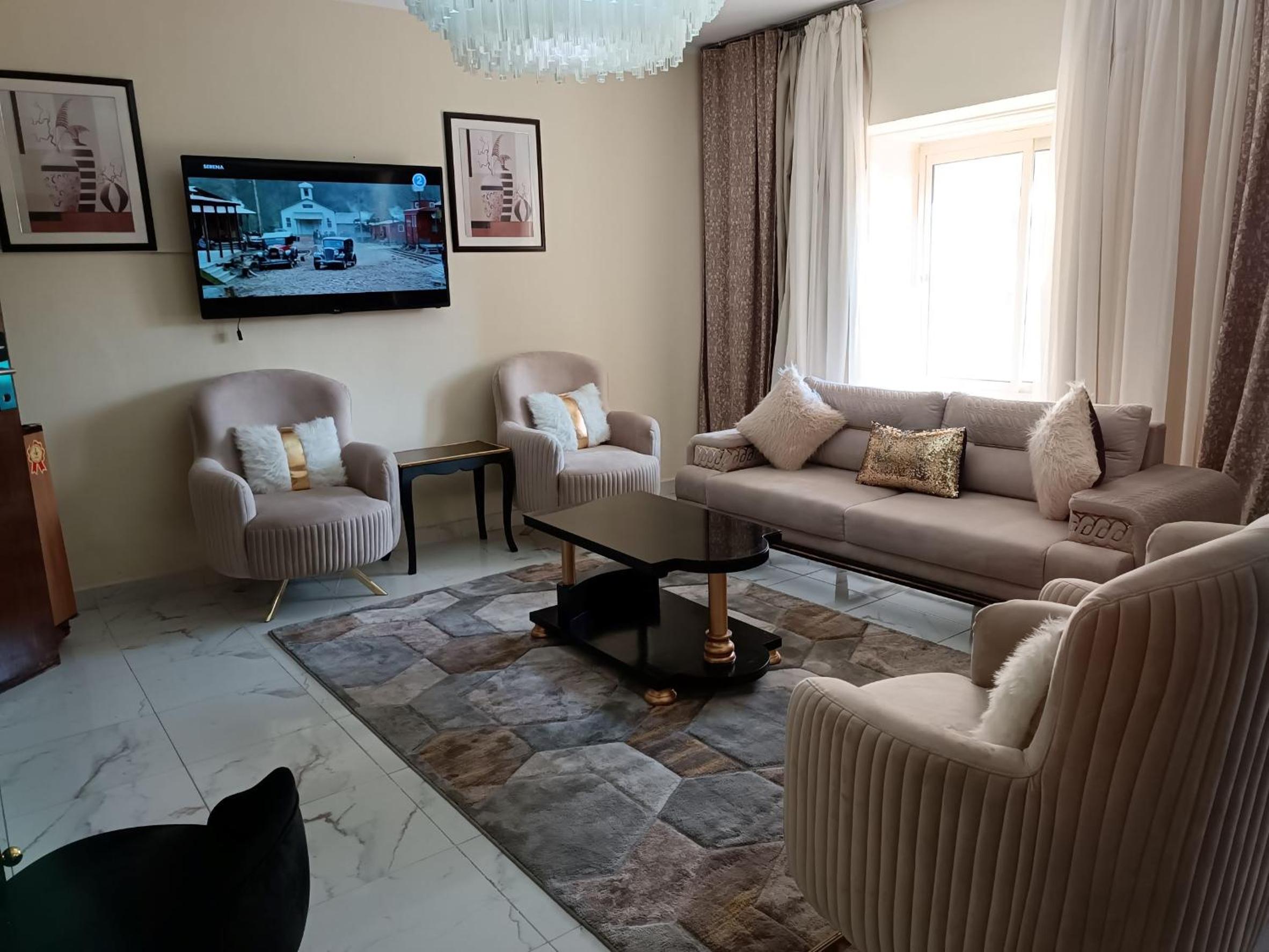 Executive One-Bedroom Suite - Photo 3