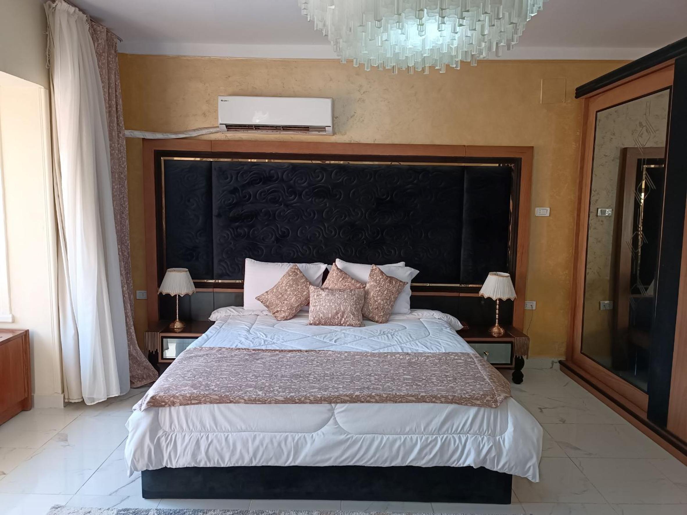 Executive One-Bedroom Suite - Photo 1