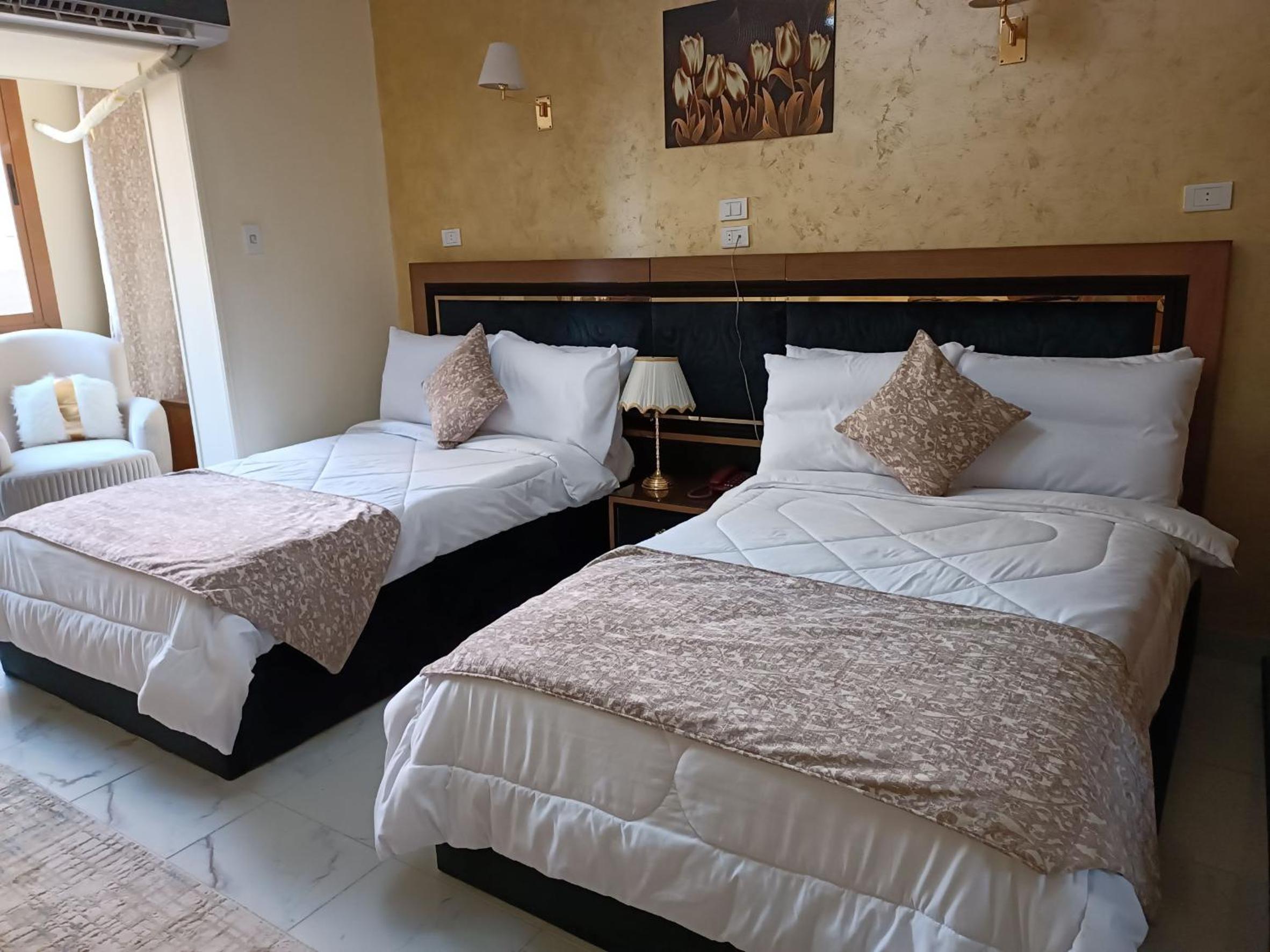 Standard Double or Twin Room - Photo 2