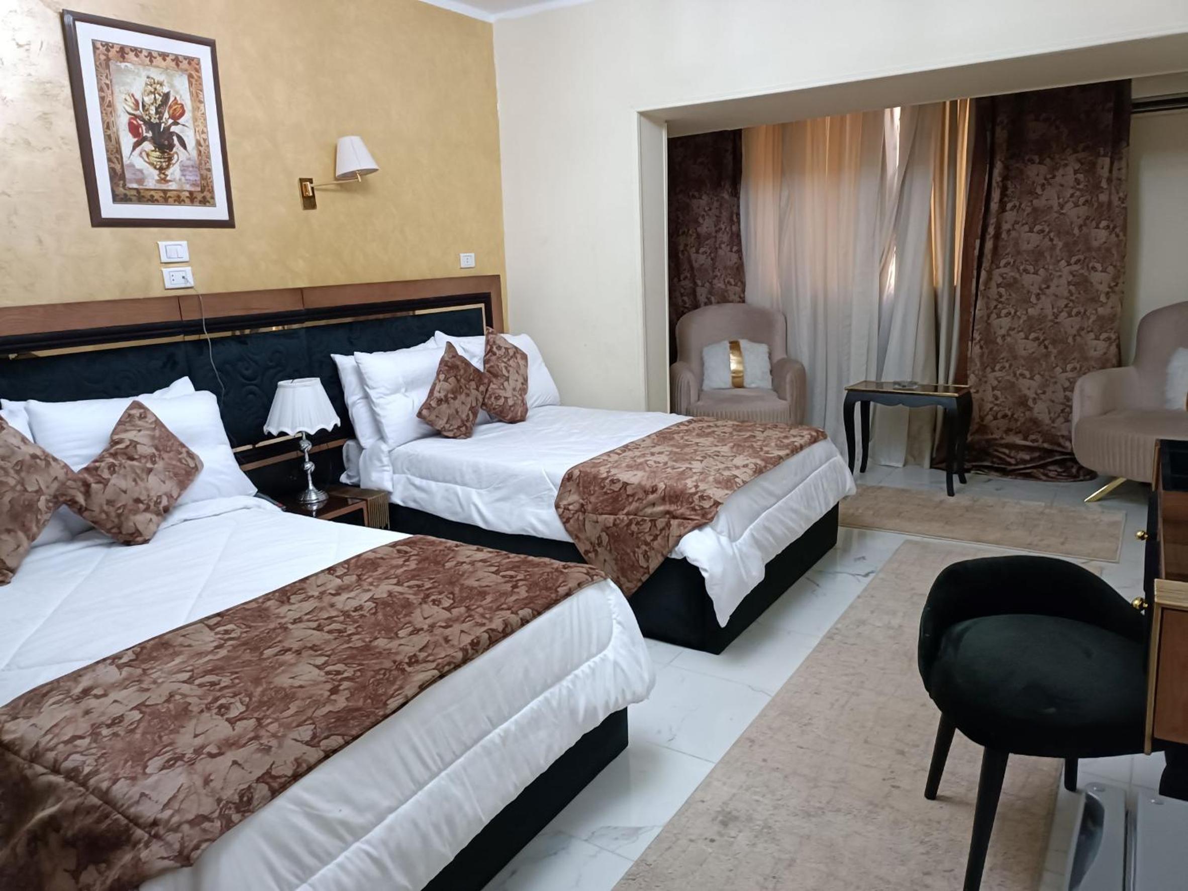 Standard Double or Twin Room - Photo 35