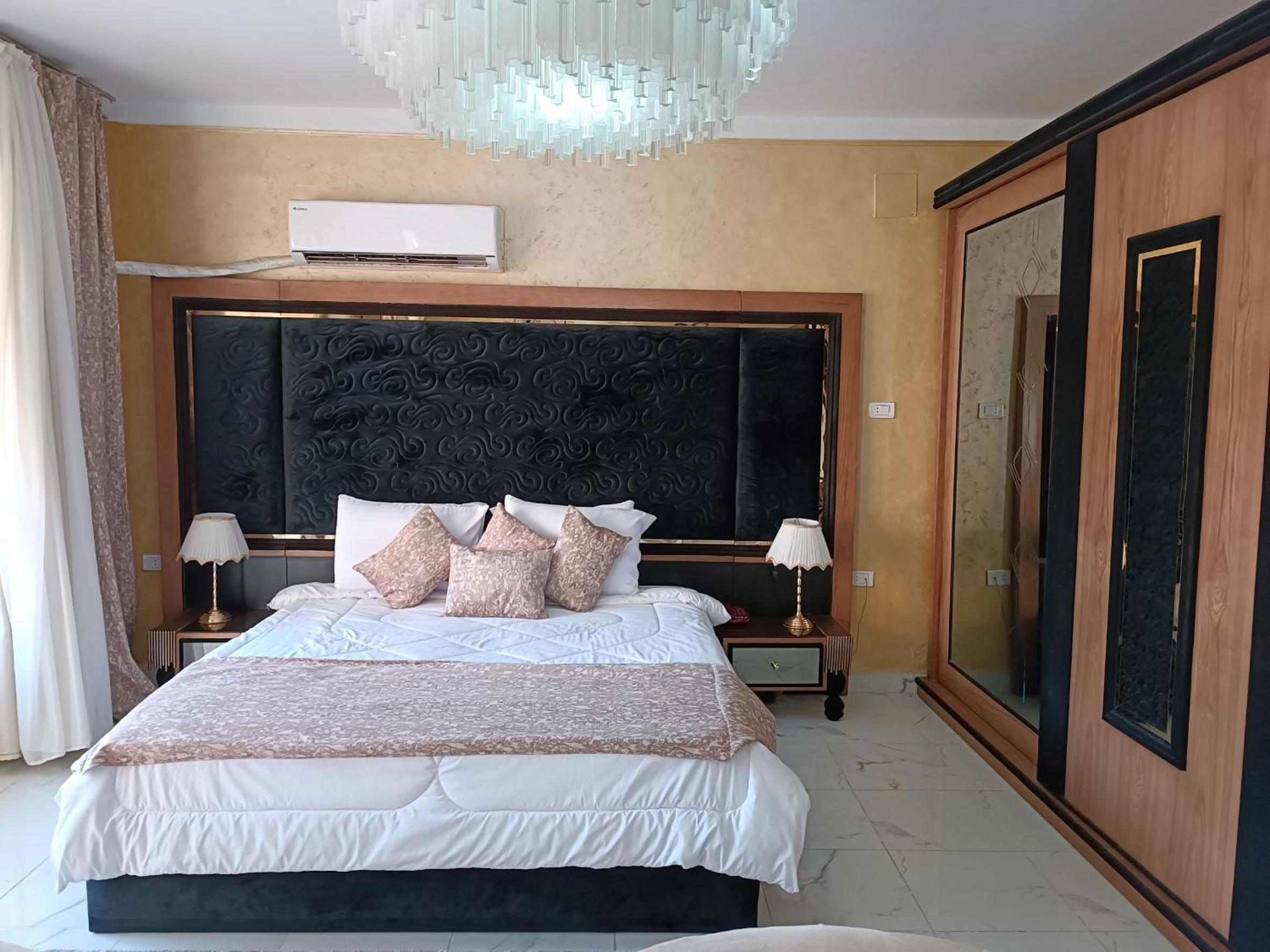 Executive One-Bedroom Suite - Photo 9