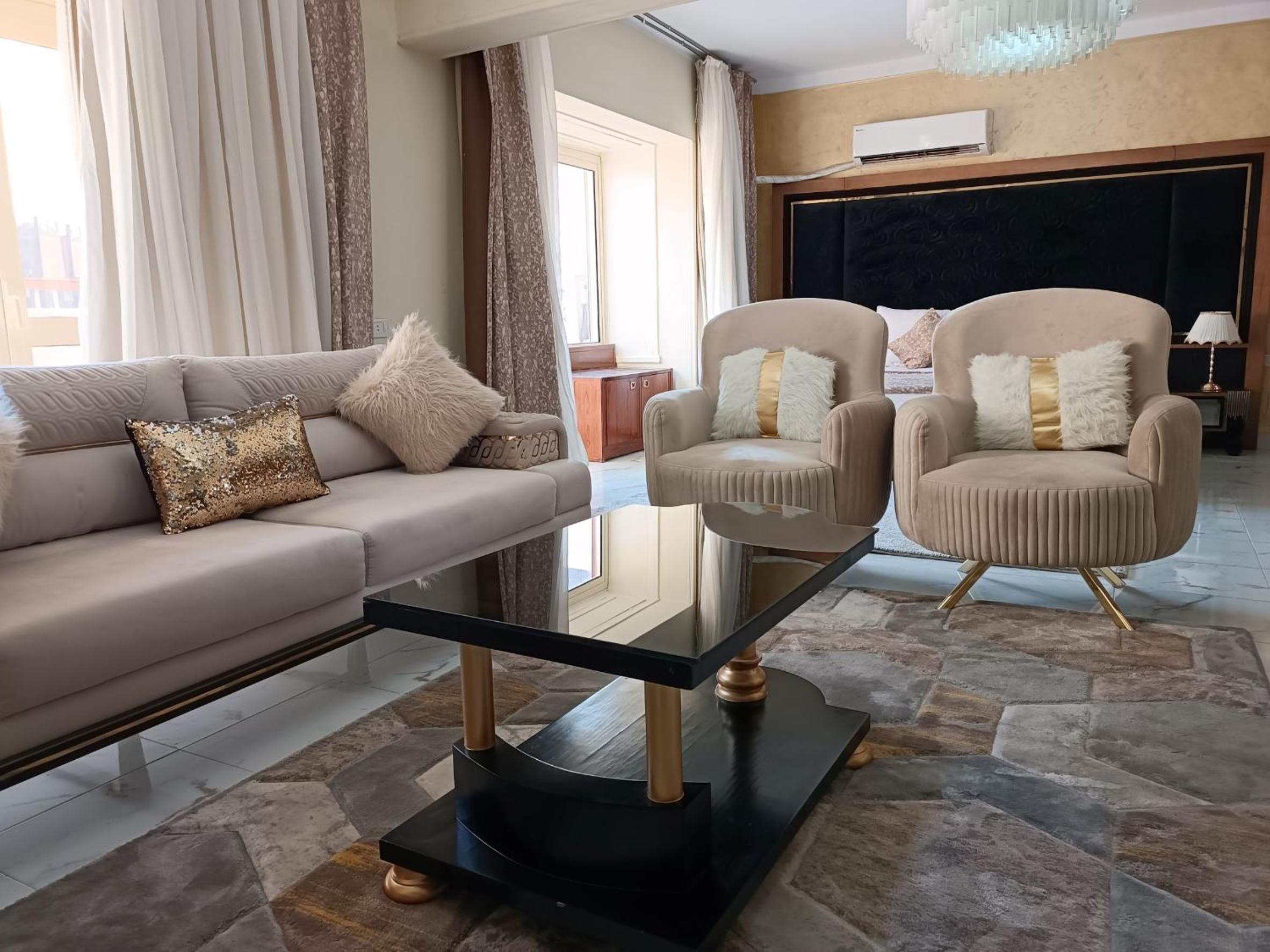 Executive One-Bedroom Suite - Photo 10
