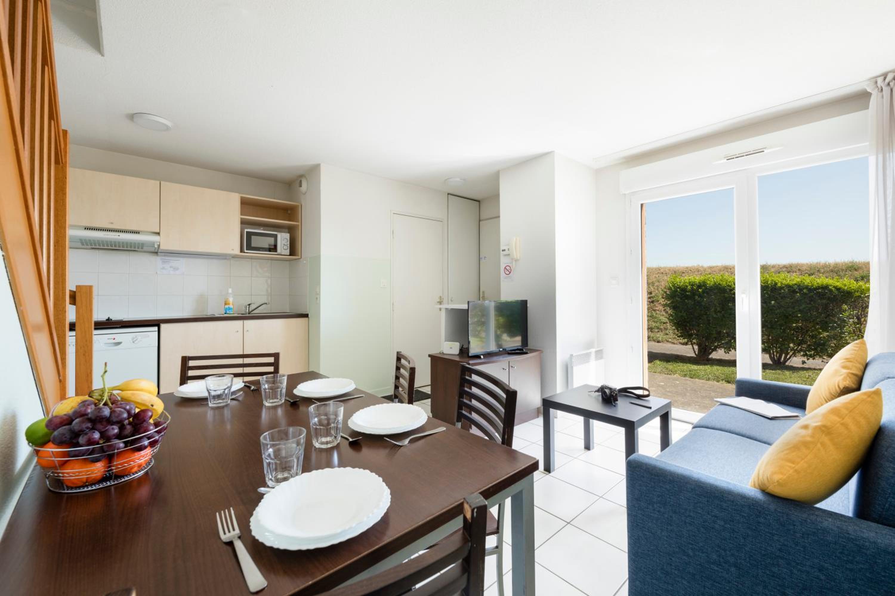 One-Bedroom Apartment (4 Adults) - Photo 6