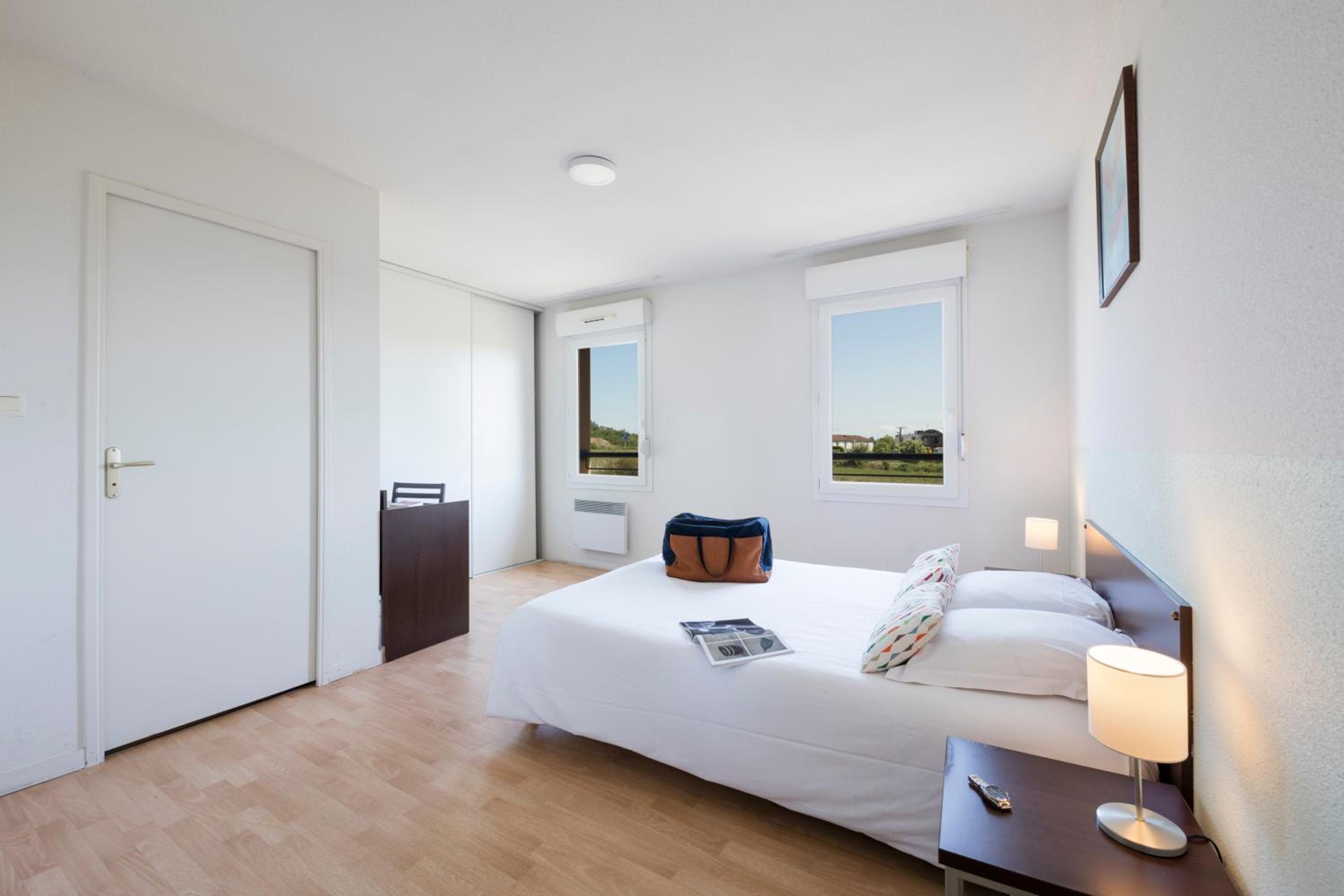 One-Bedroom Apartment (4 Adults) - Photo 2
