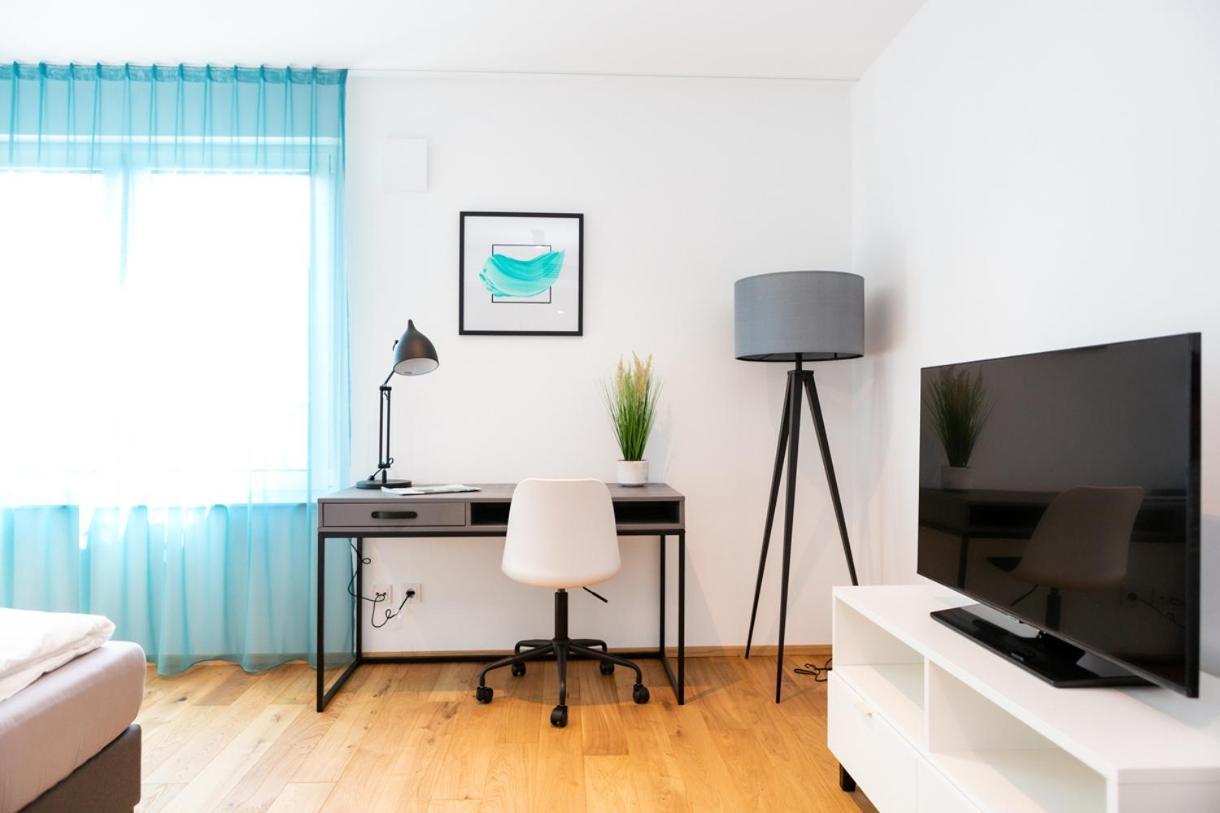 One-Bedroom Deluxe Apartment