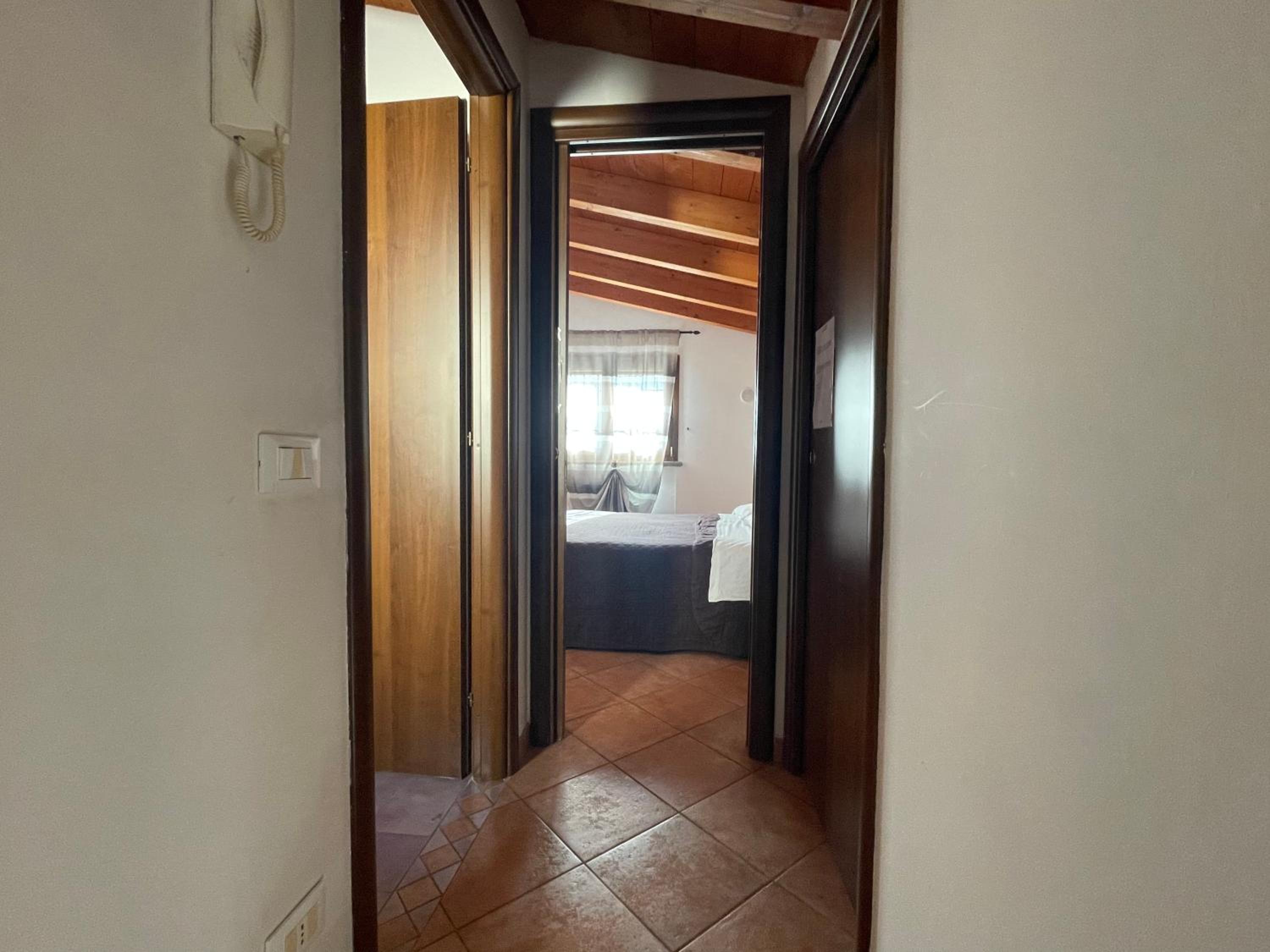 Apartment - Split Level photo 3