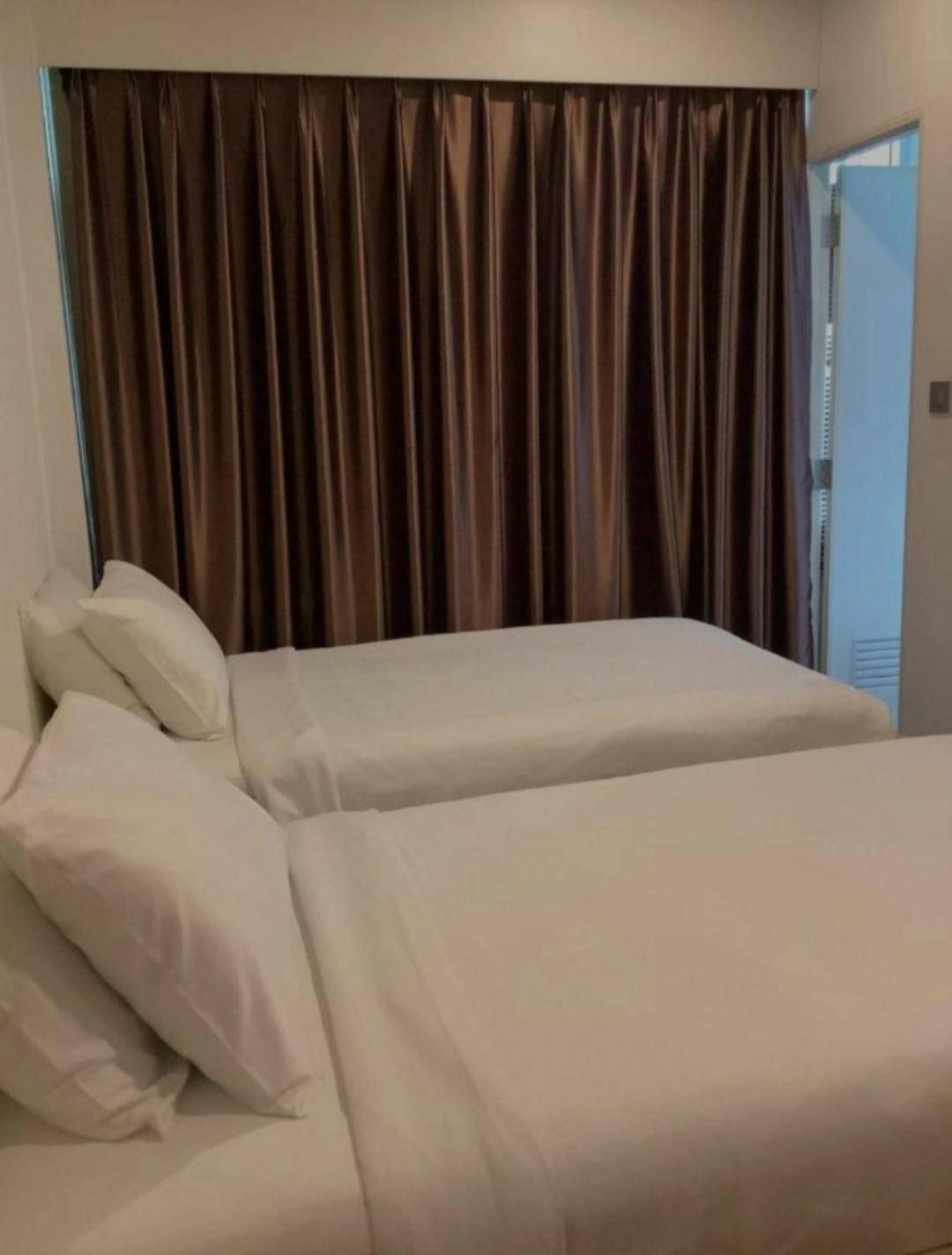 Twin Room with Bathroom