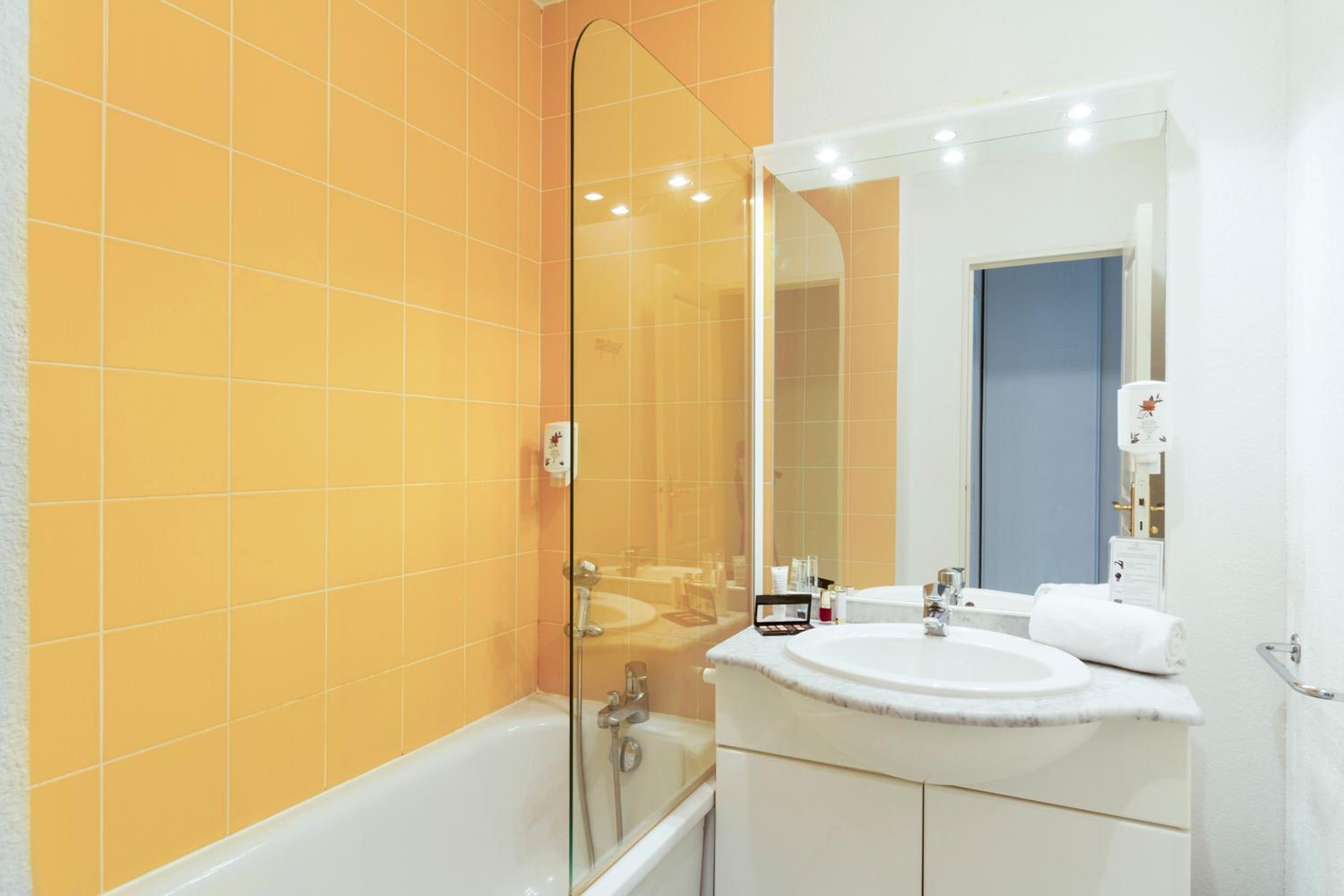 2-Room Apartment - 4 people photo 3