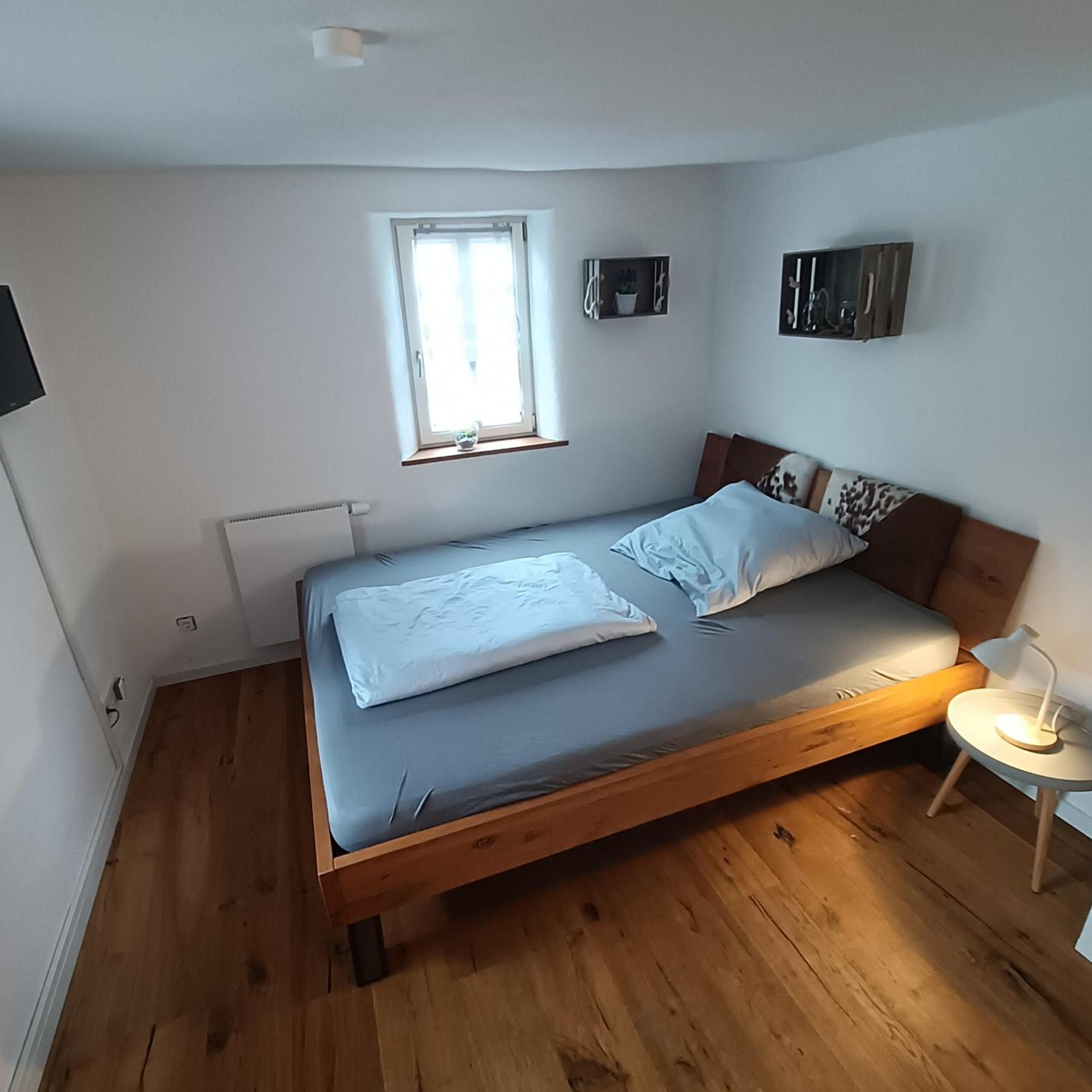 Queen Room photo 1
