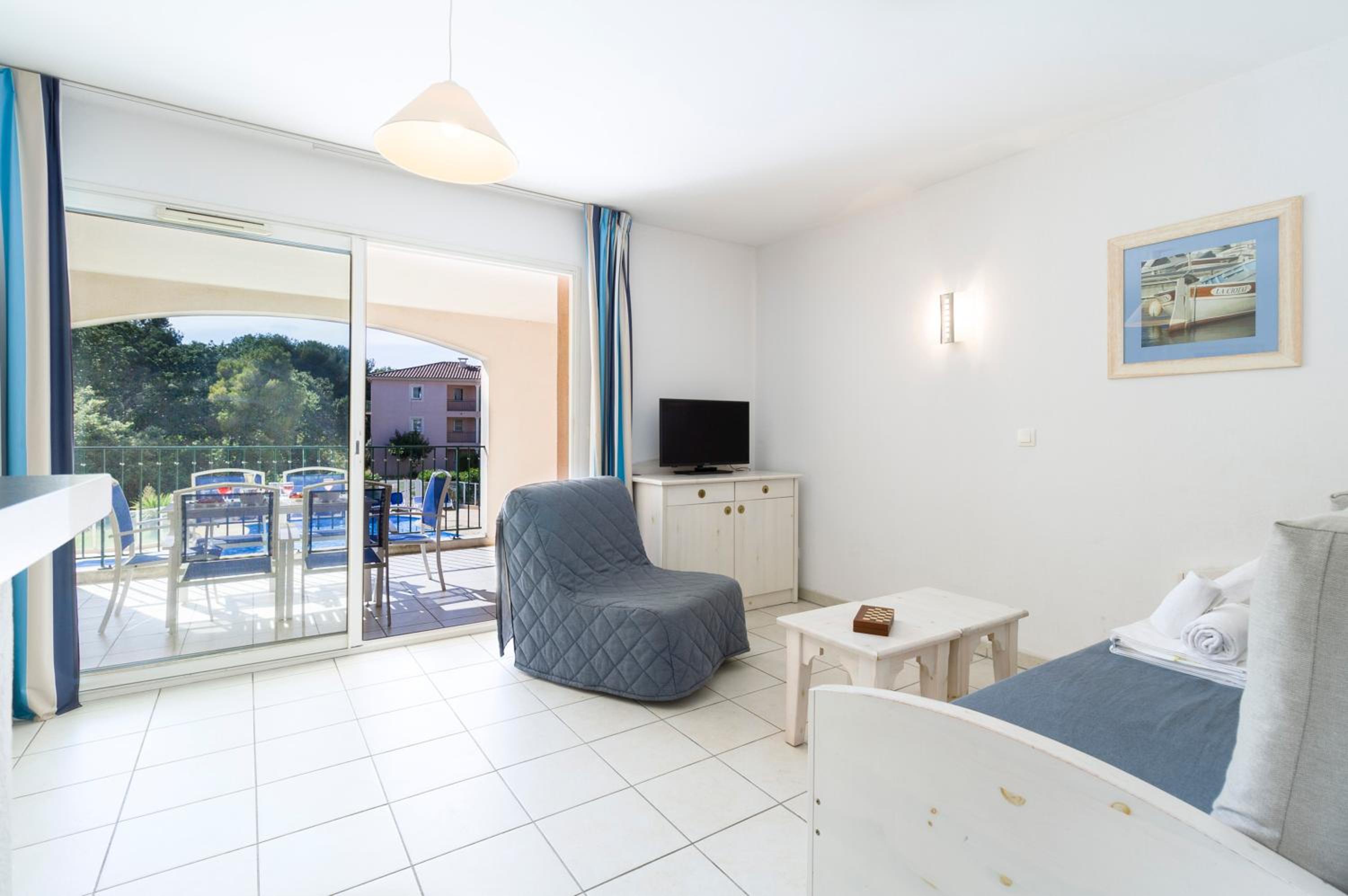 2-Room/Cabine Apartment - 6 People photo 2