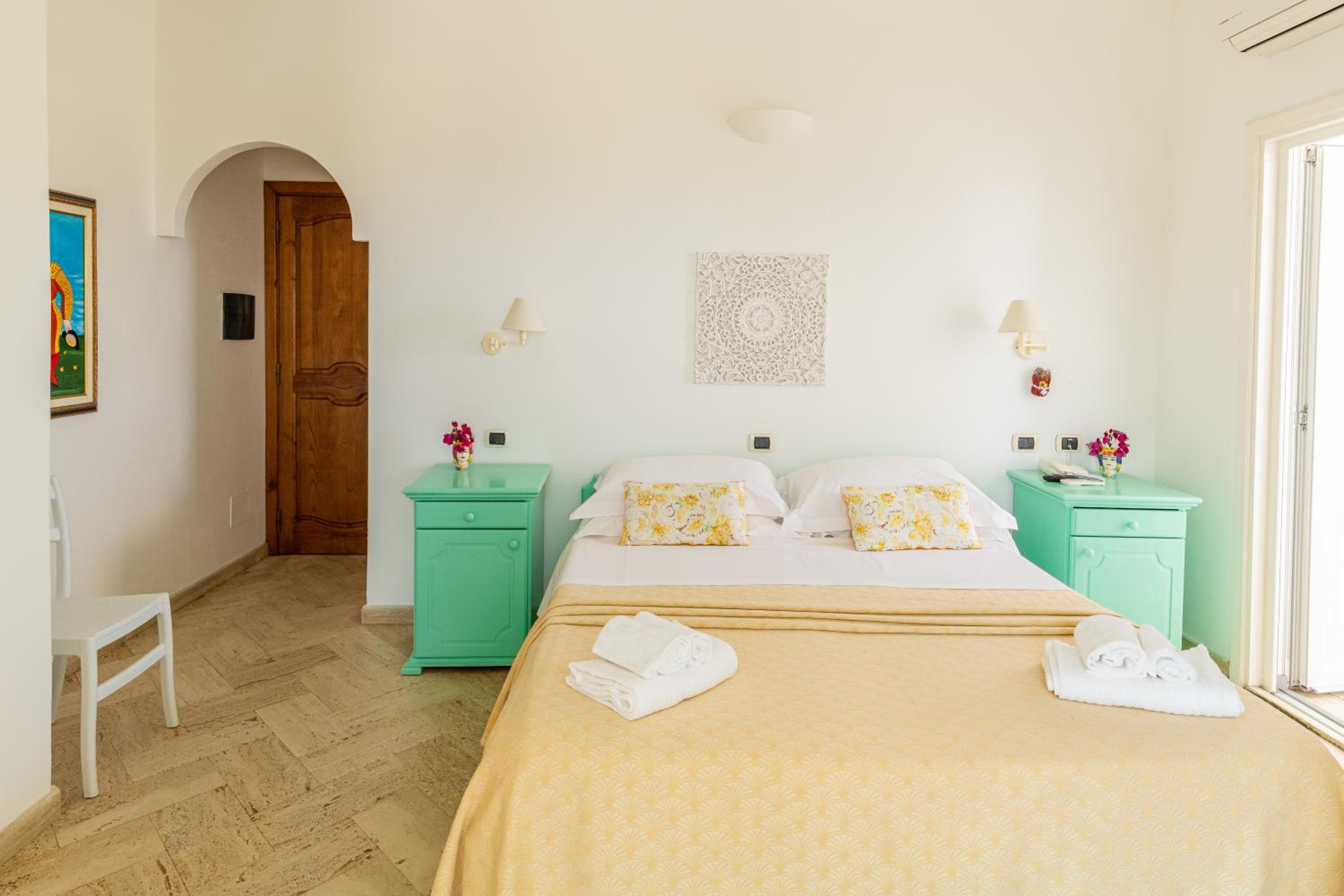 Standard Double Room - Photo 6