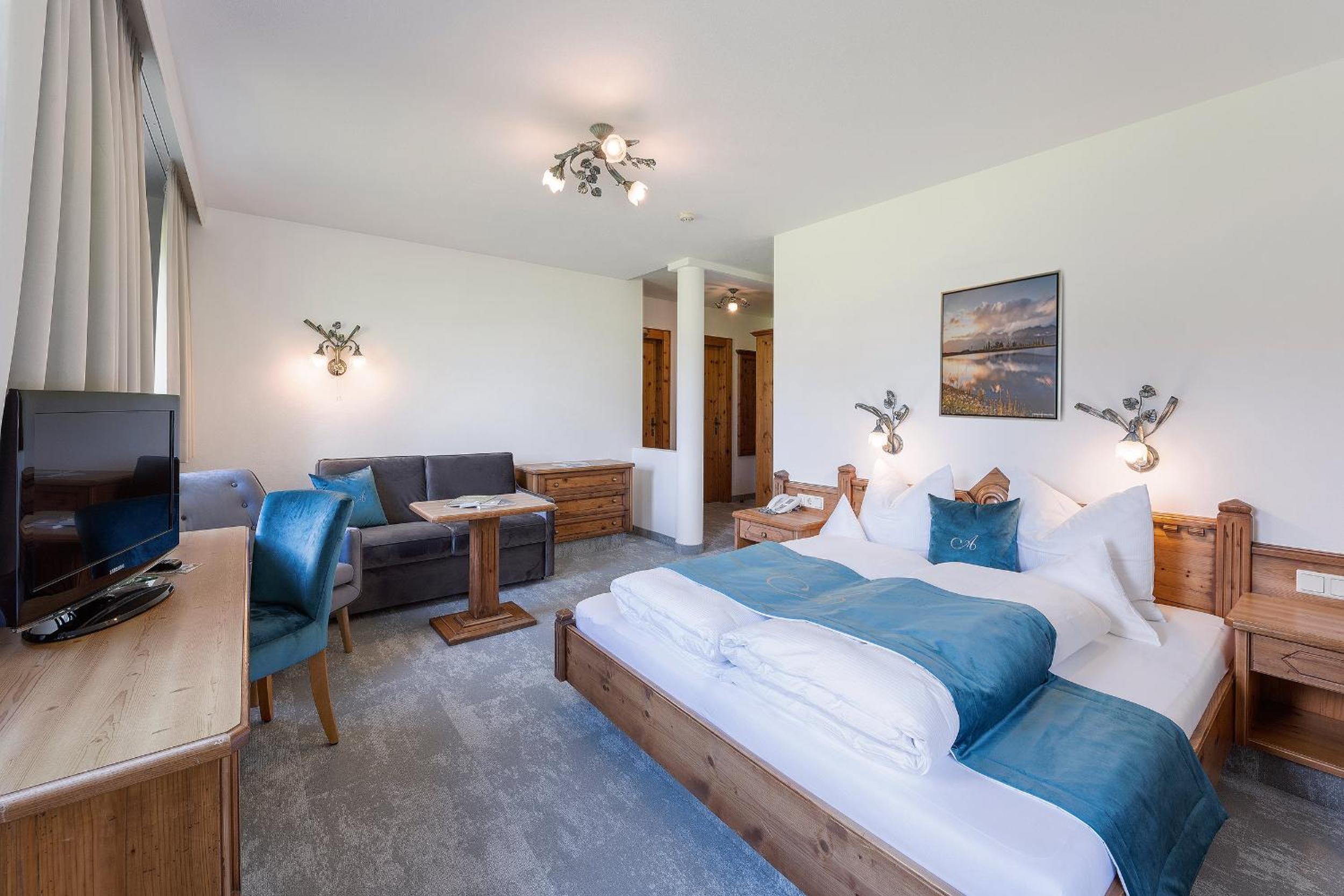 Standard Double Room - Photo 9