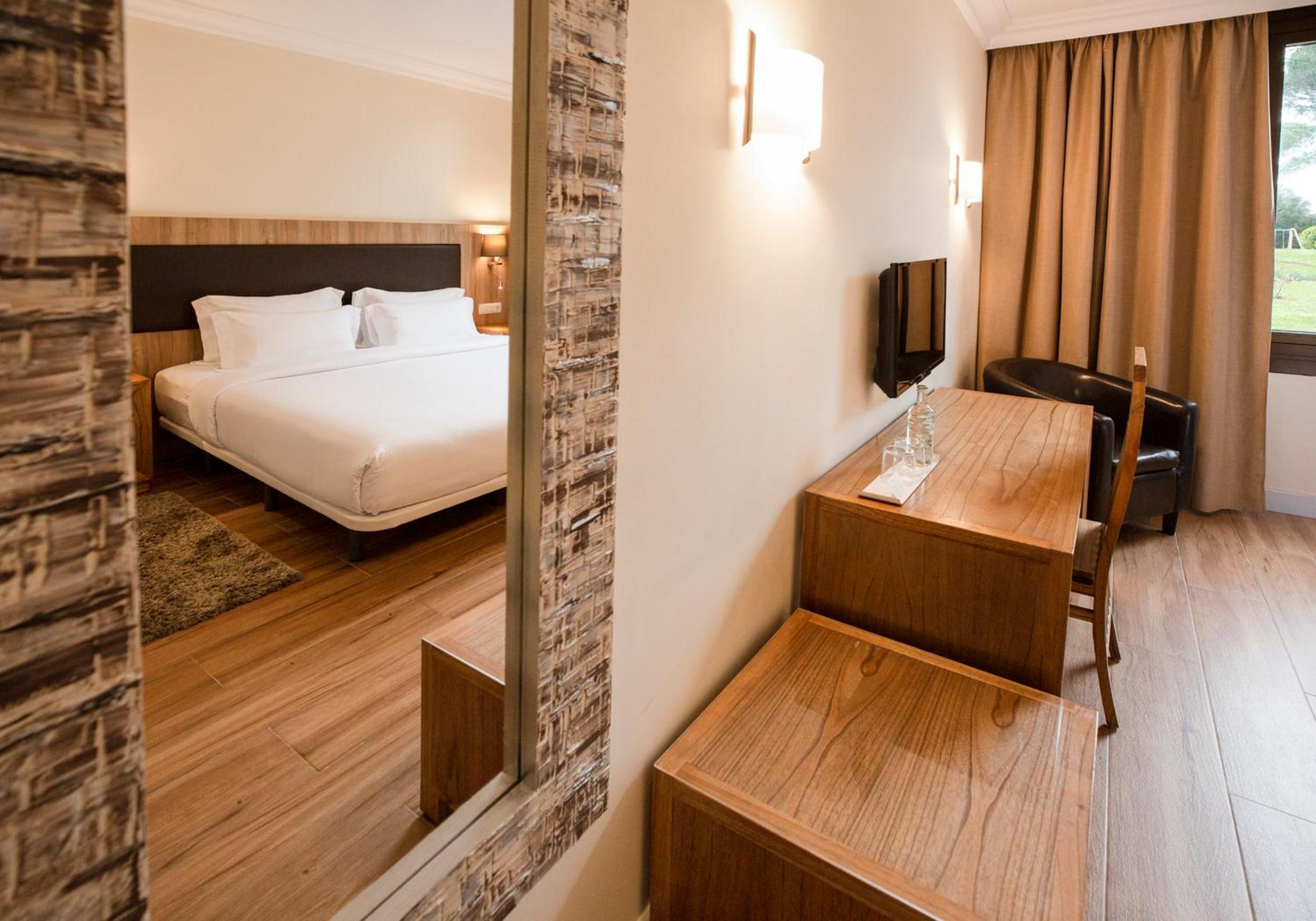 Standard Double or Twin with Extra Bed photo 2