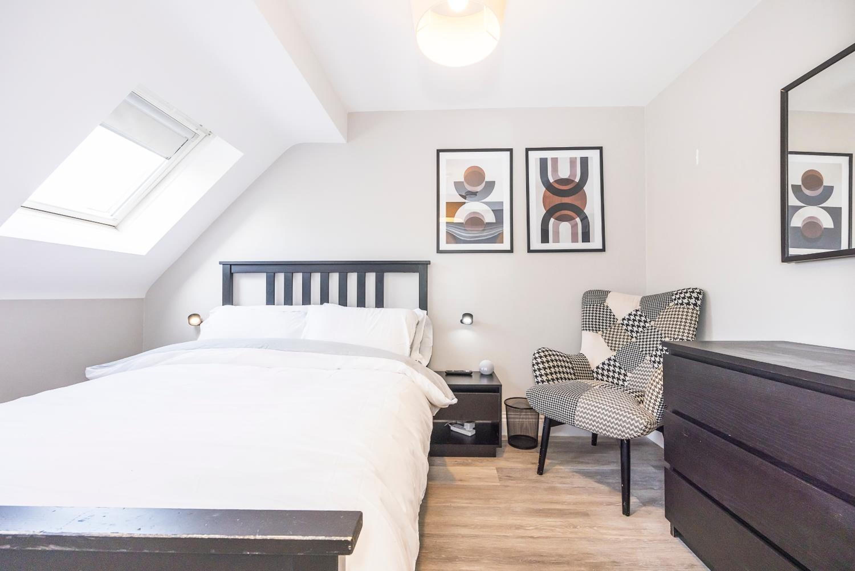 Double Room With Shared Bathroom photo 2