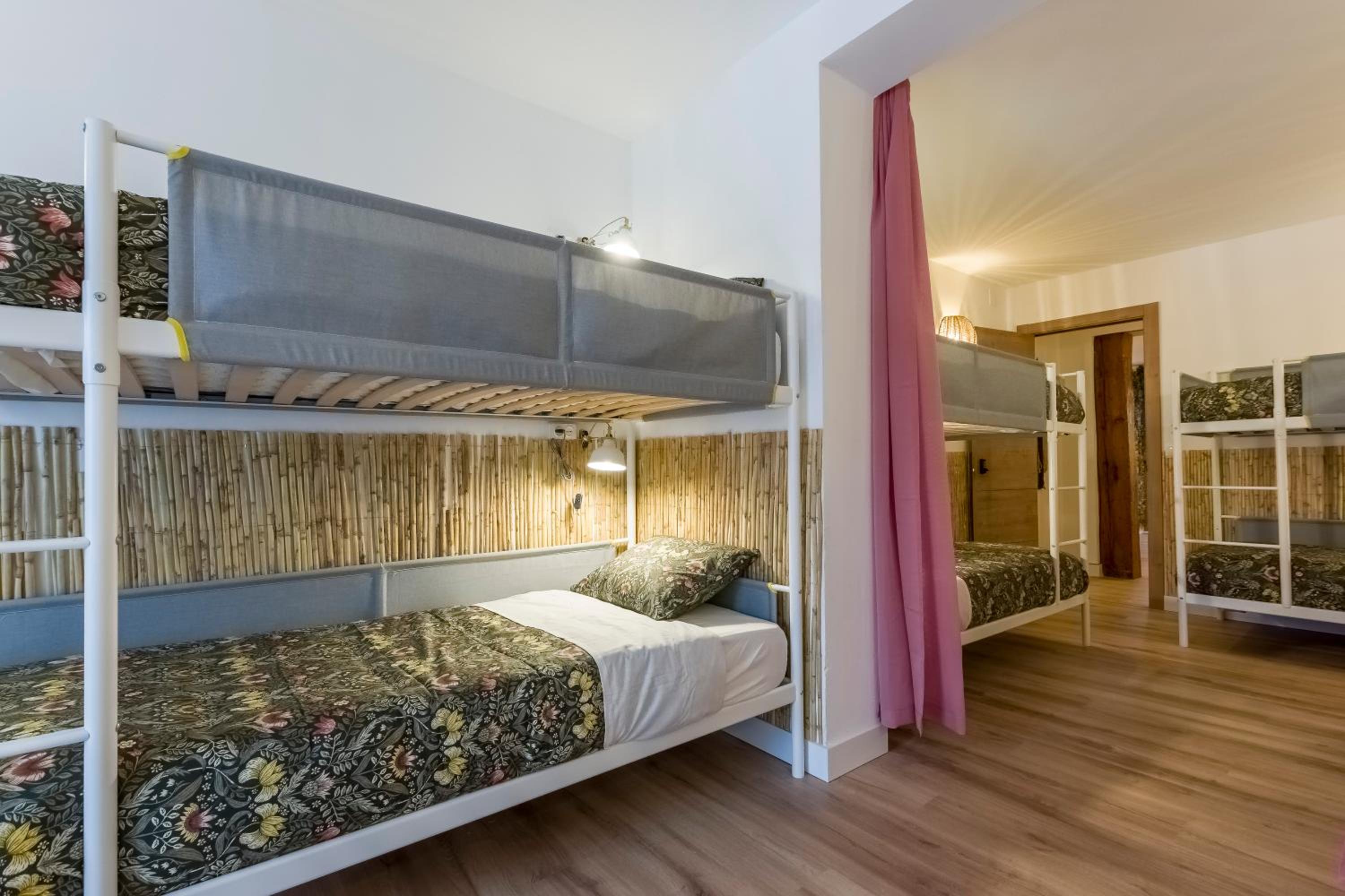 Single Bed in 10-Bed Dormitory Room photo 2