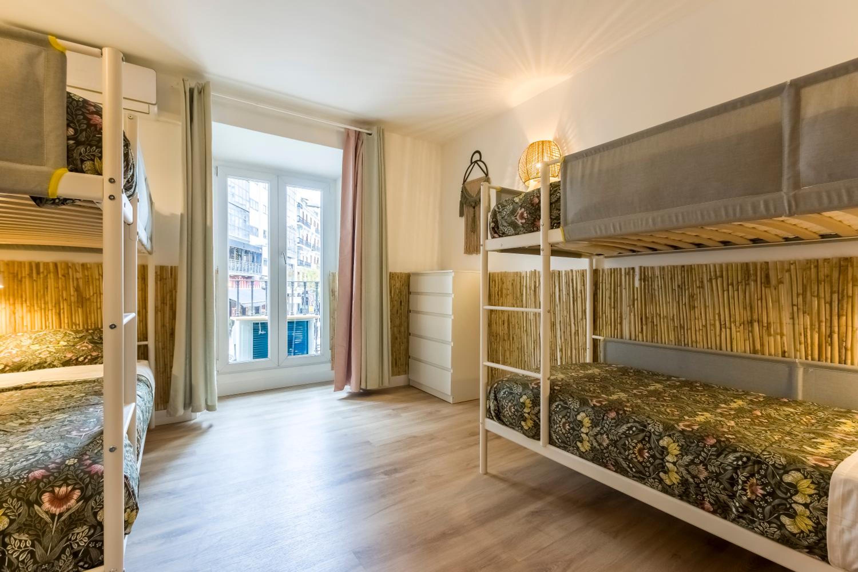 Bed in 8-Bed Female Dormitory Room (female only) photo 3